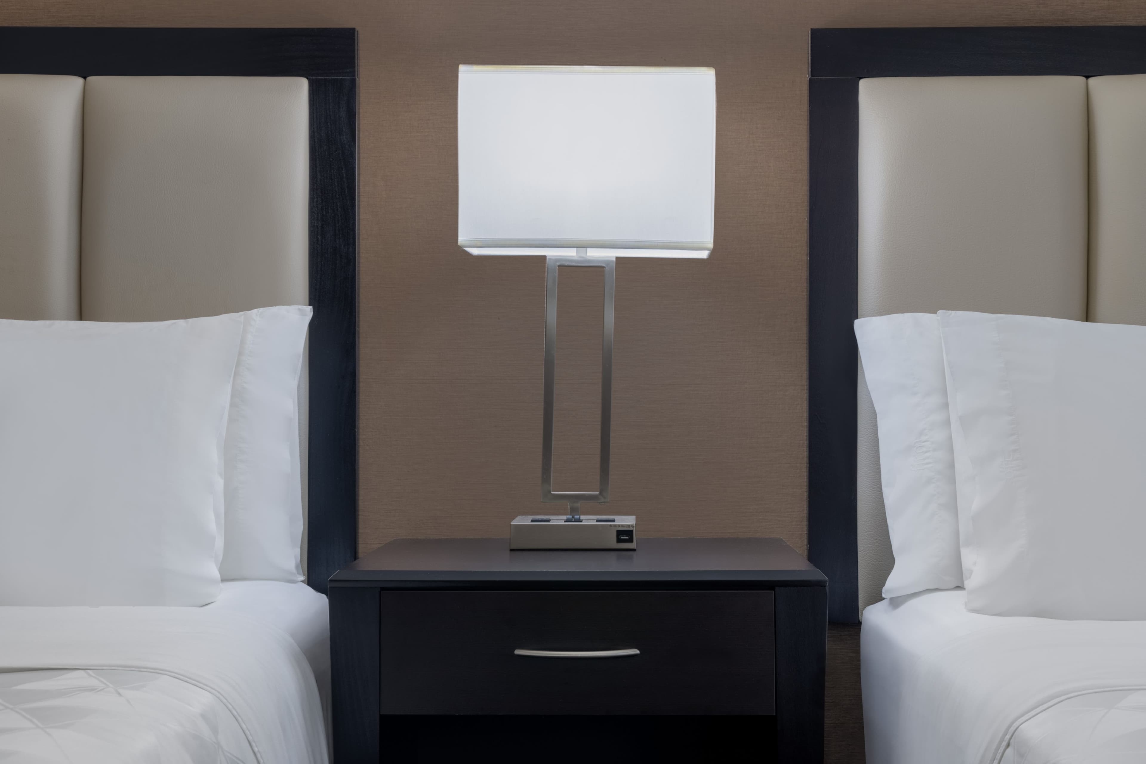 Holiday Inn Des Moines-Airport/Conf Center — 9