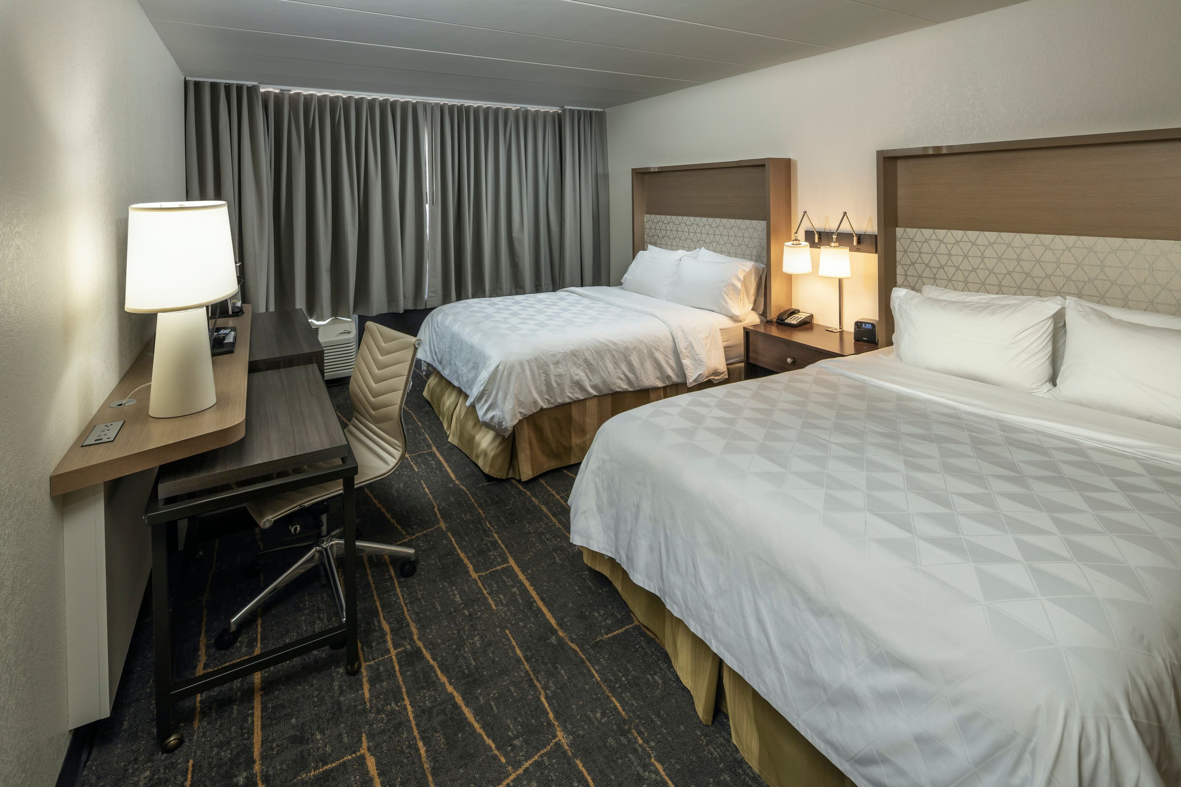 Holiday Inn Detroit Lakes - Lakefront - Image 2