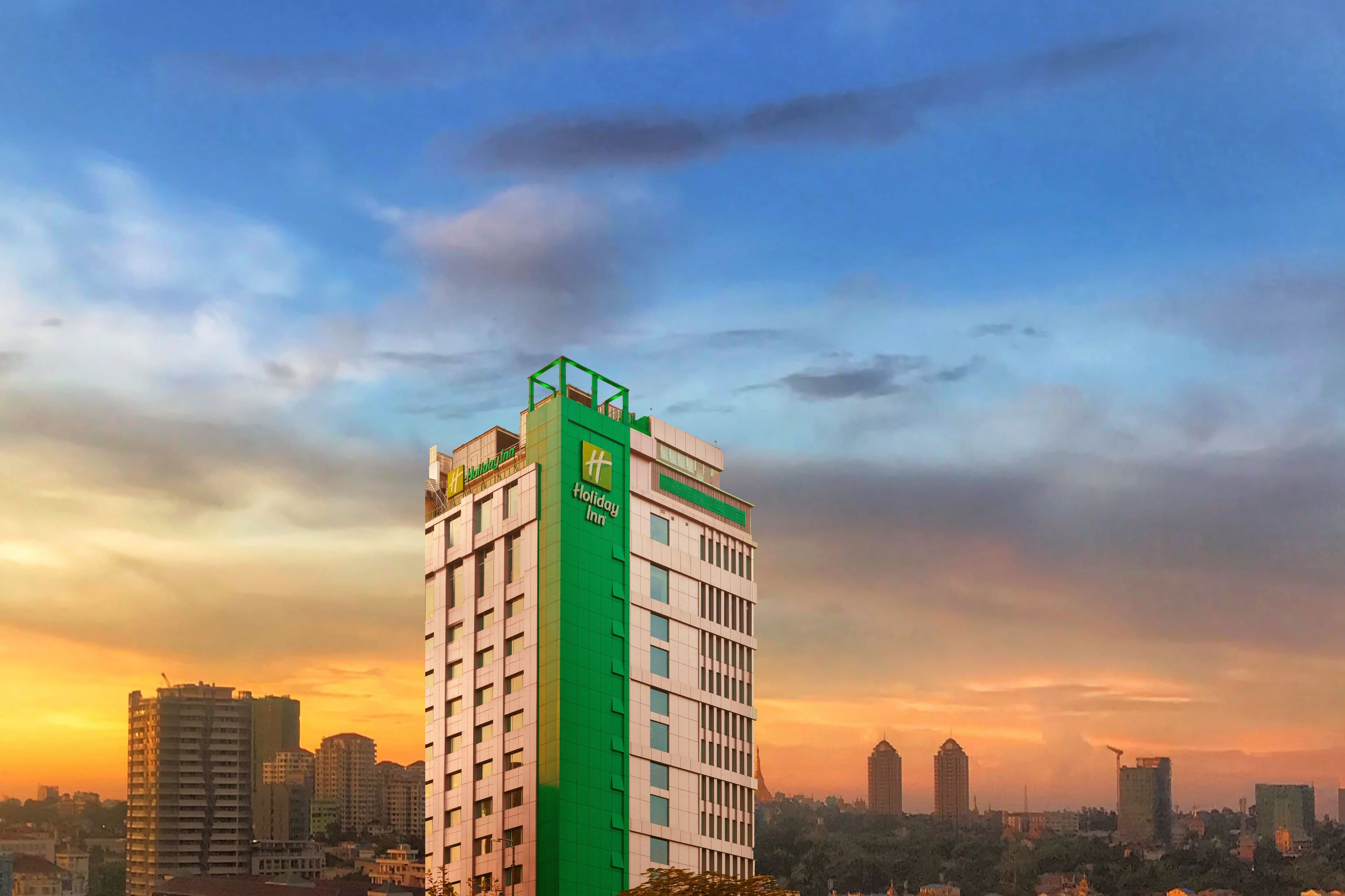 Holiday Inn Dhaka City Centre - Image 1