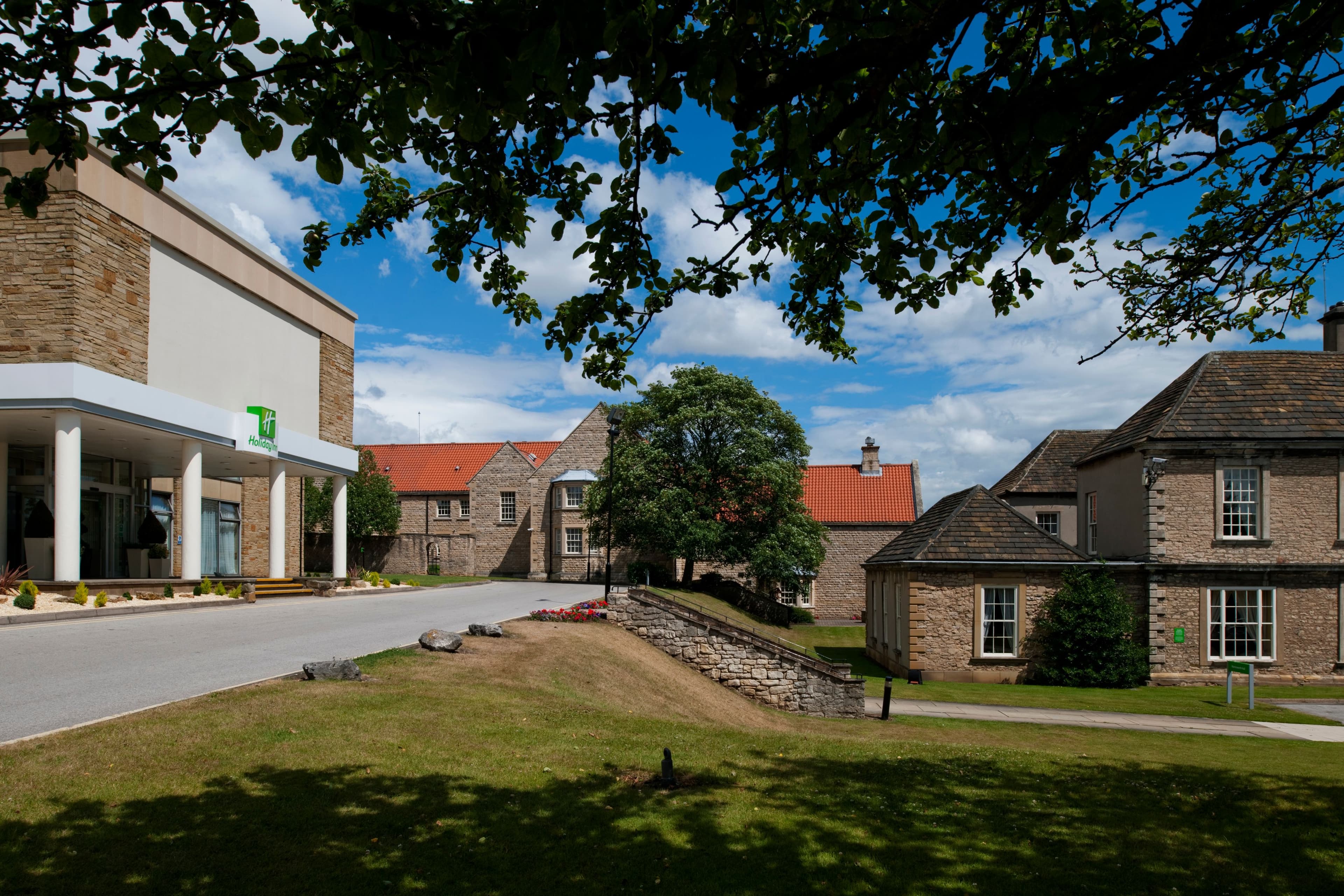 Holiday Inn Doncaster A1 (M), Jct.36 - Image 1