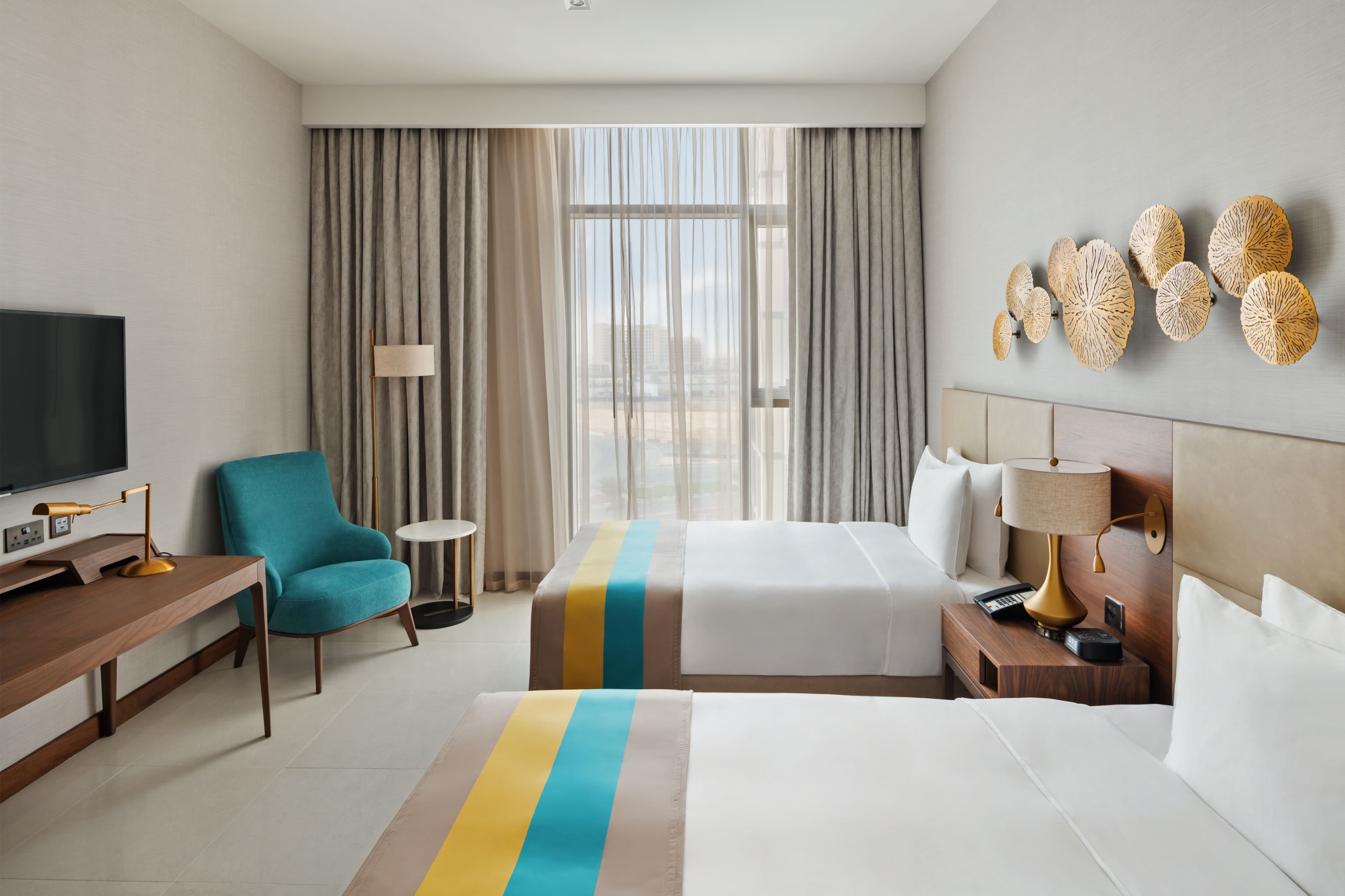 Holiday Inn Dubai Al-Maktoum Airport — 4