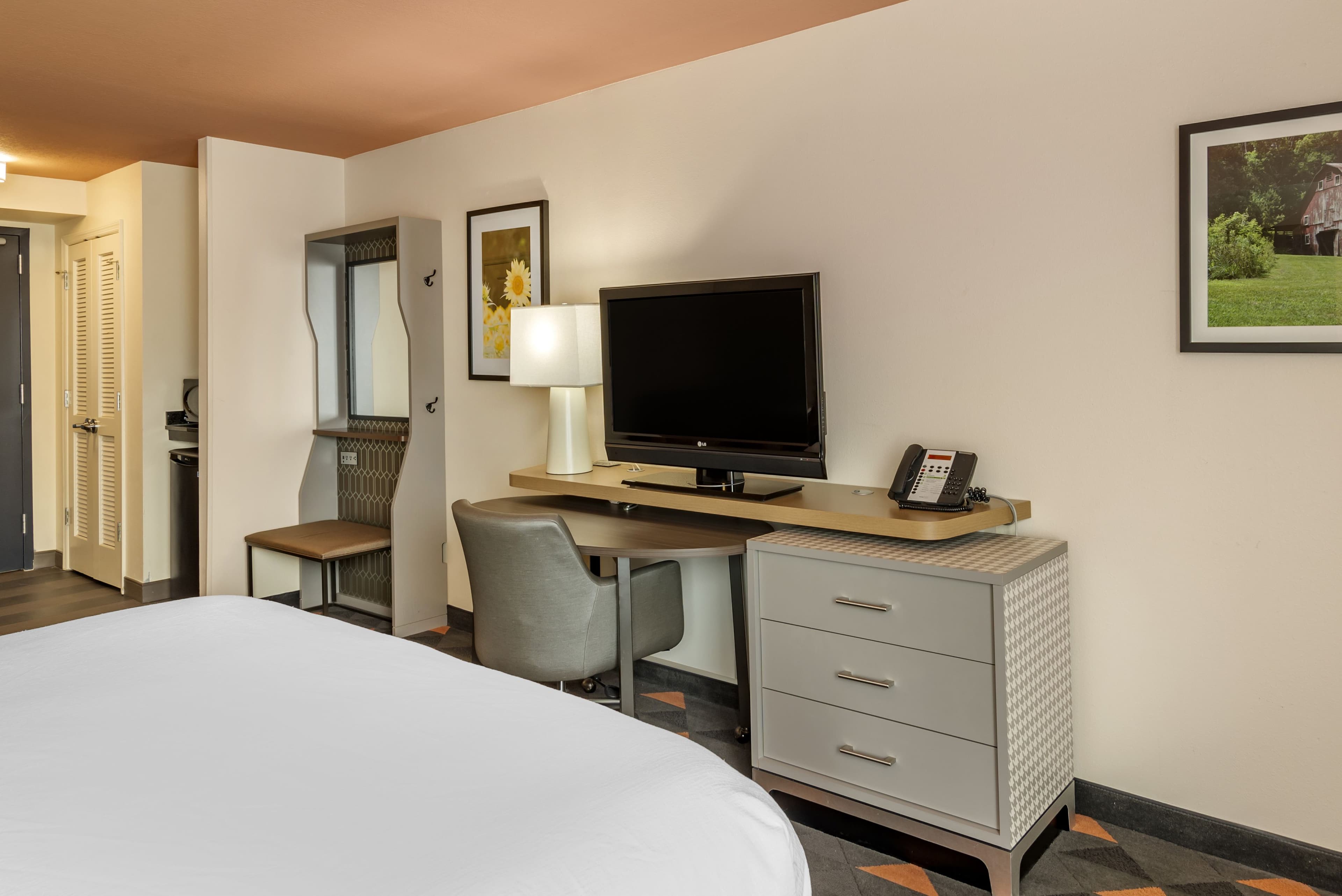 Holiday Inn Atlanta-Gas South Arena Area - Image 3