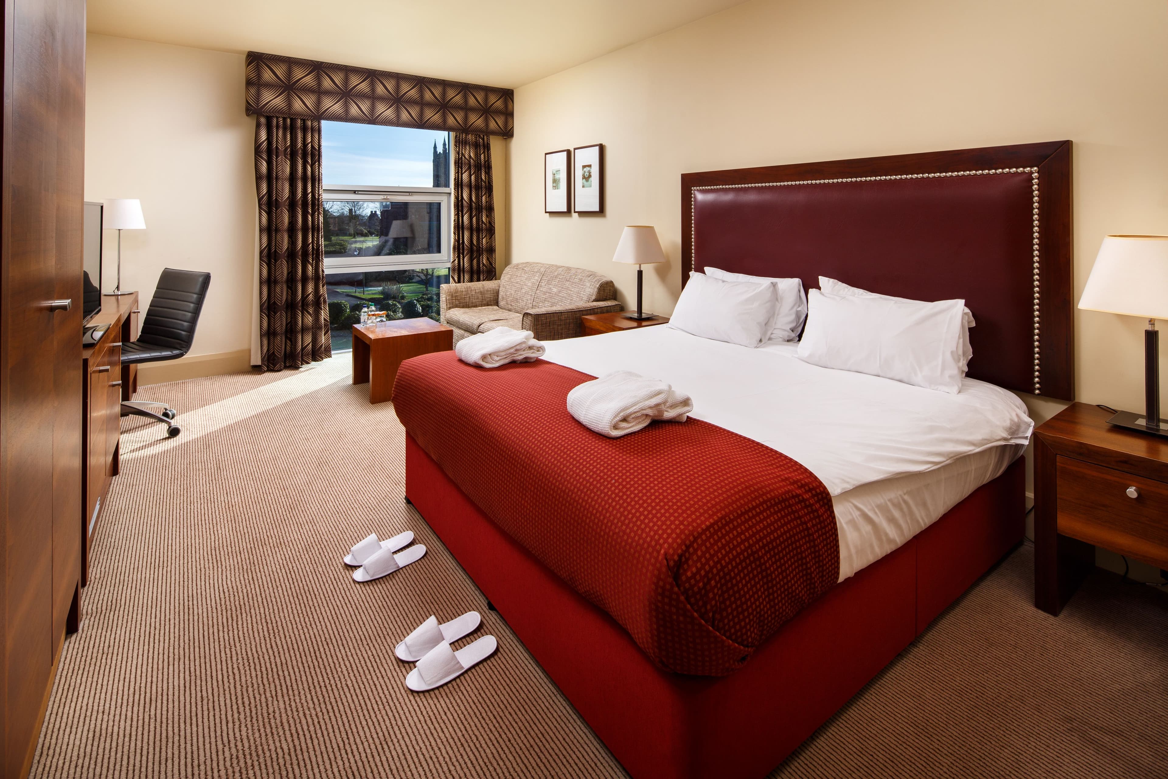 Holiday Inn Dumfries - Image 2