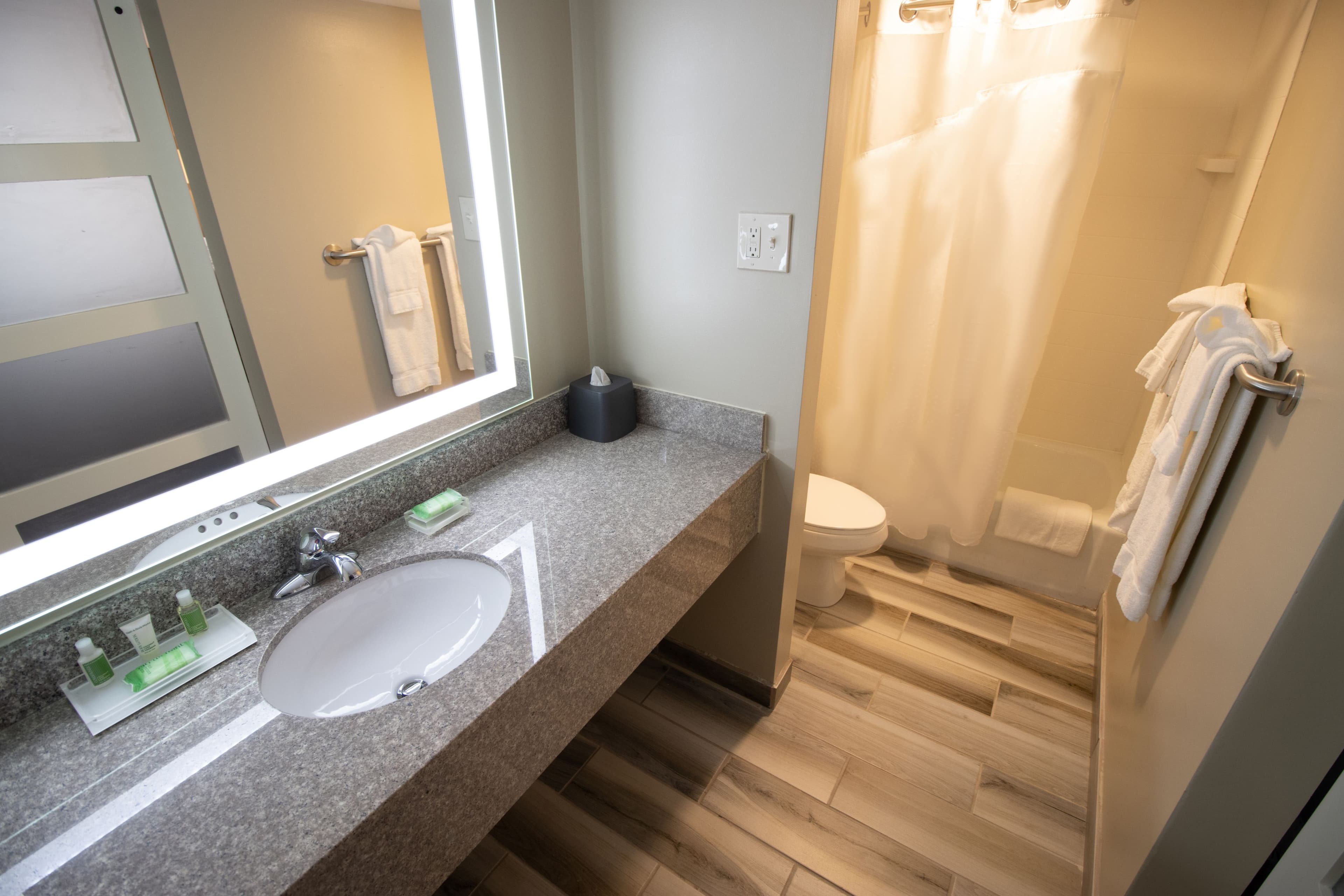 Holiday Inn Scranton East - Dunmore - Image 5