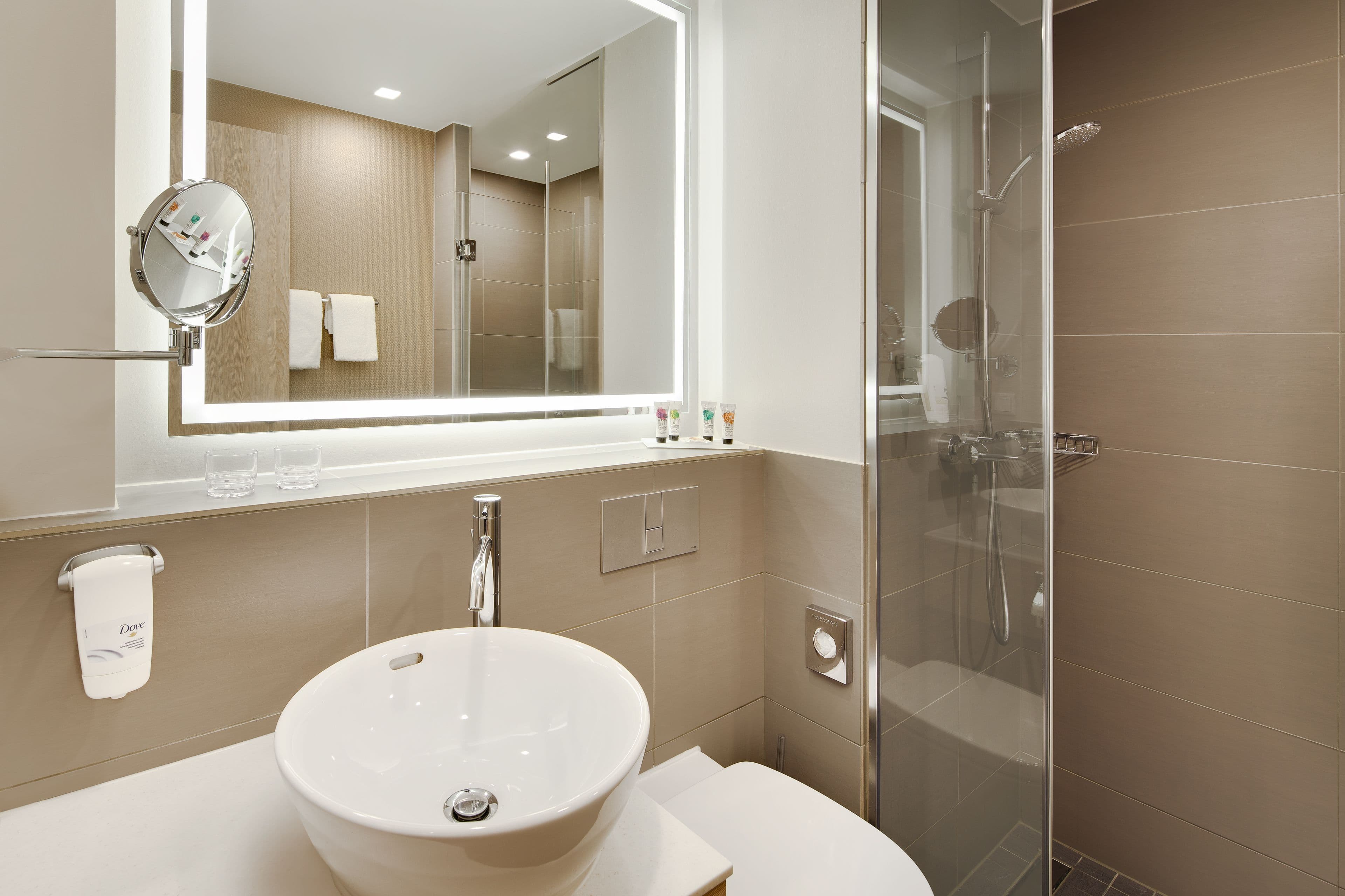 1 Queen Standard - Image 6