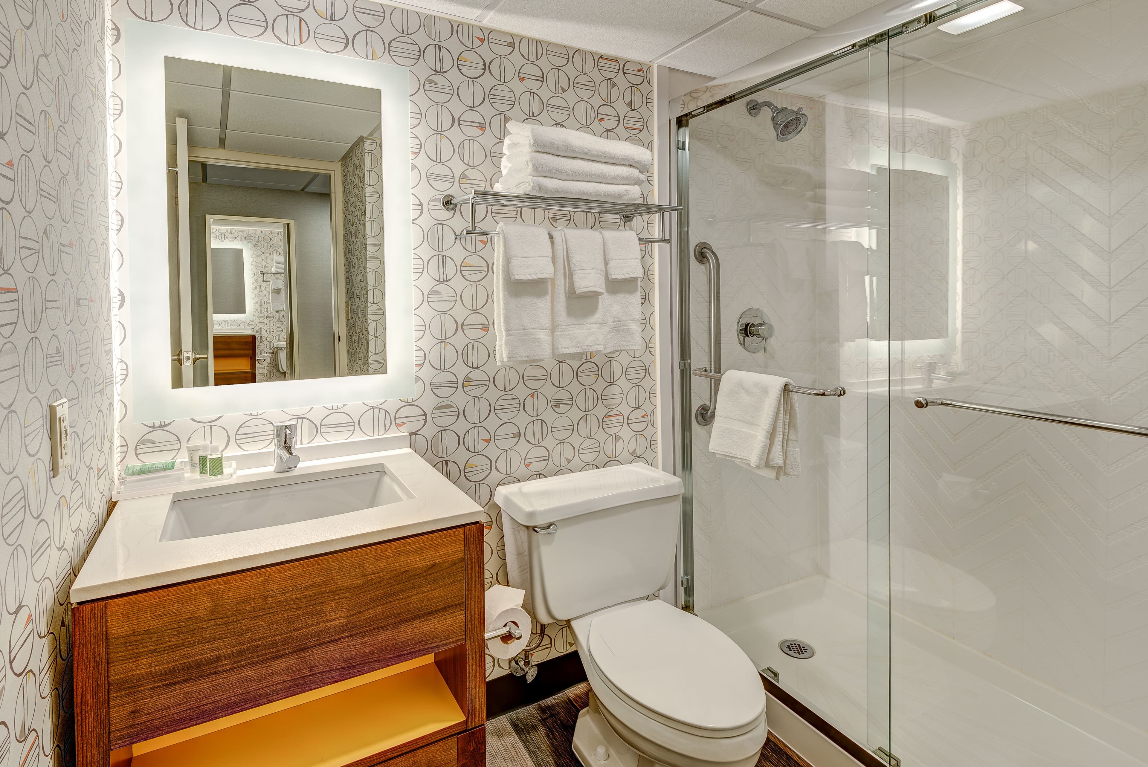 Holiday Inn East Windsor - Cranbury Area - Image 4