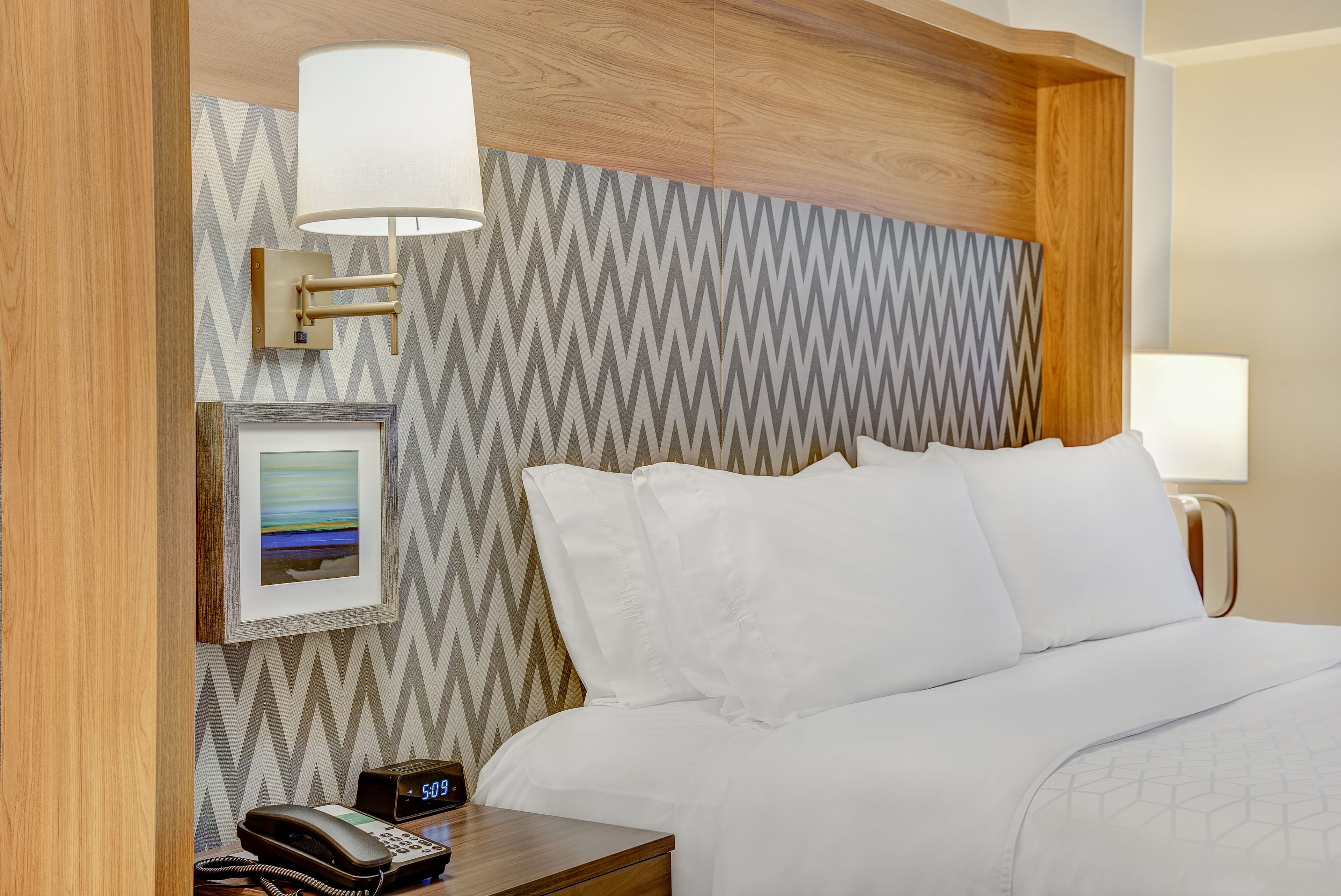 Holiday Inn East Windsor - Cranbury Area - Image 5