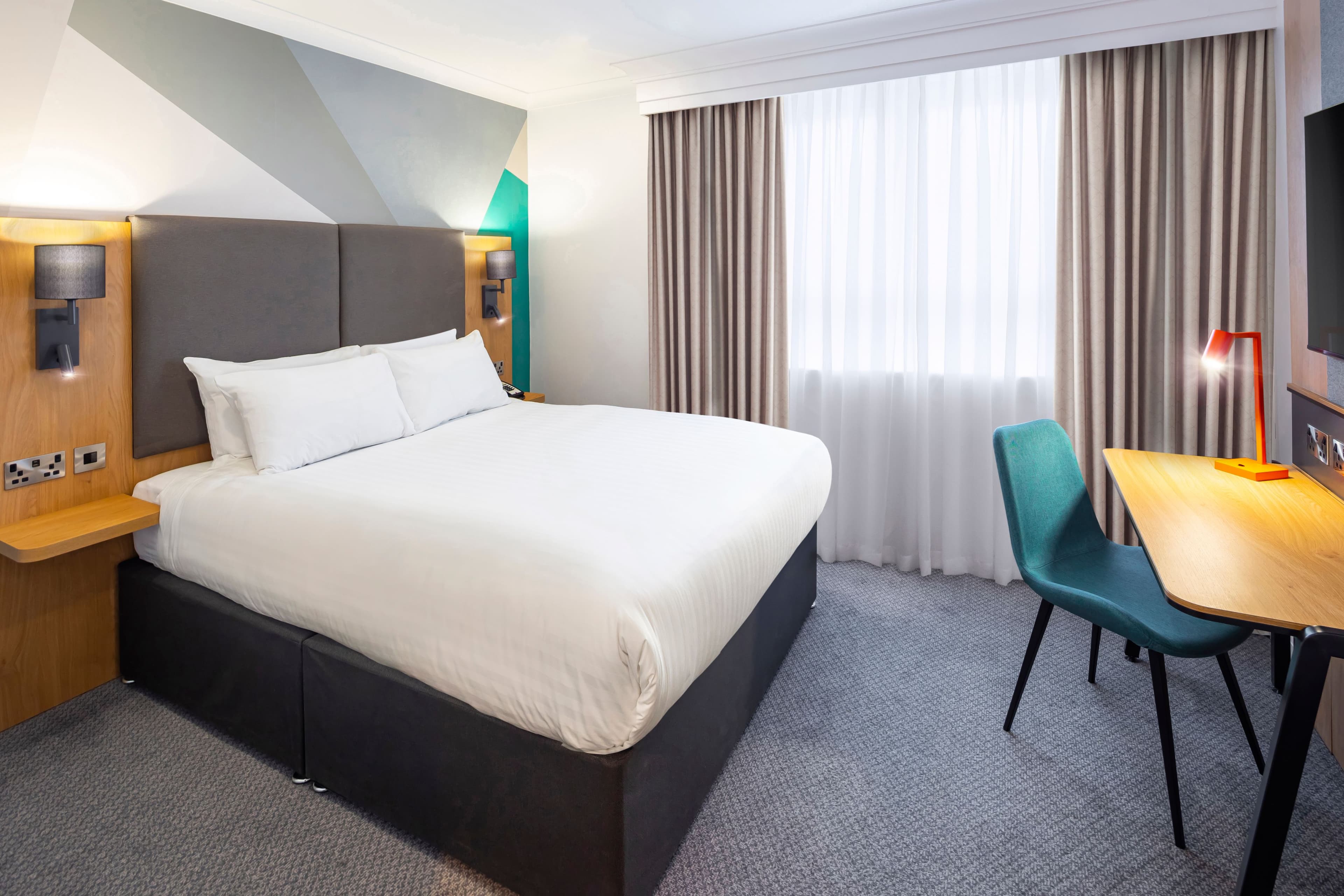 Holiday Inn Southampton-Eastleigh M3,Jct13 — 18