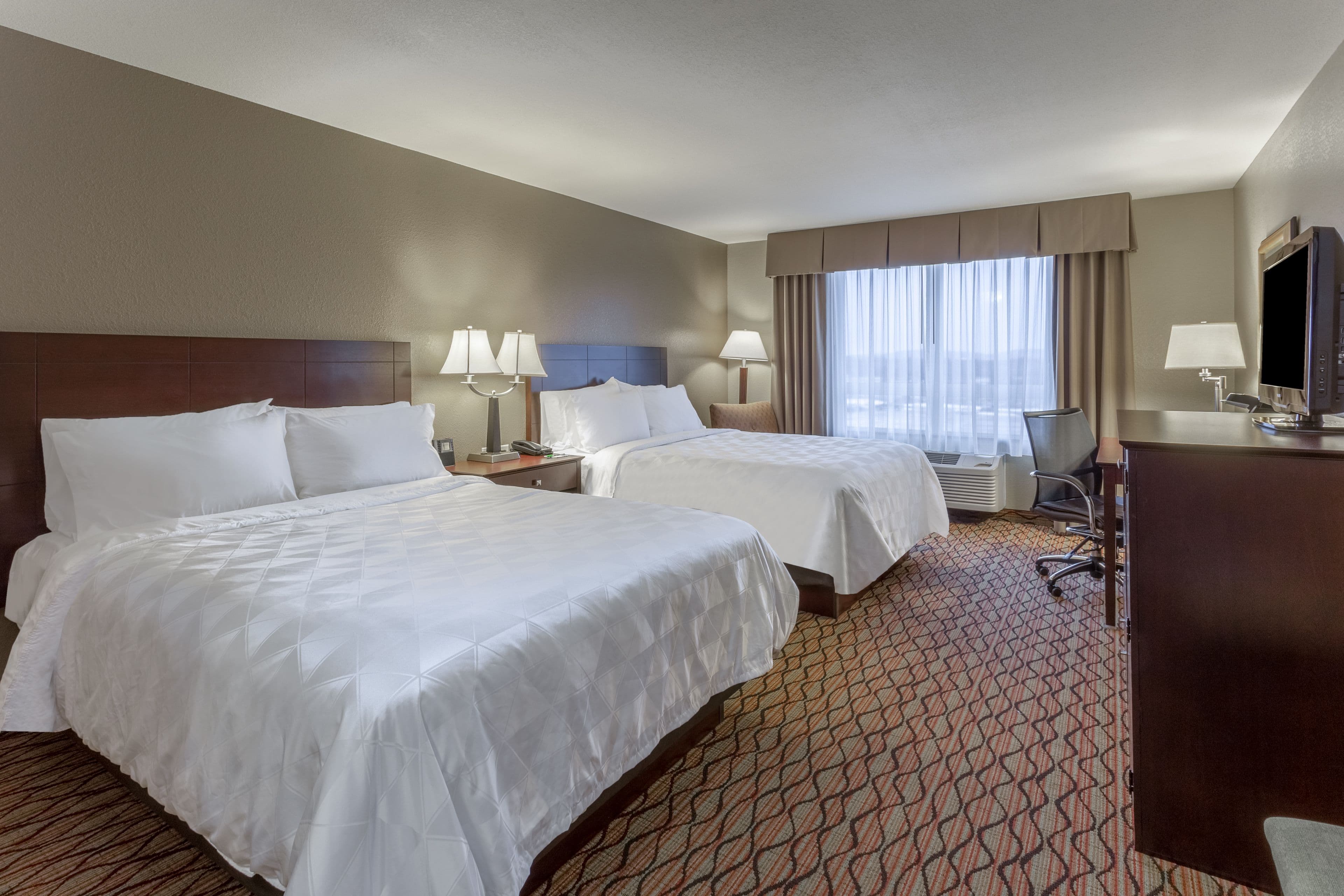 Holiday Inn Eau Claire South I-94 — 13