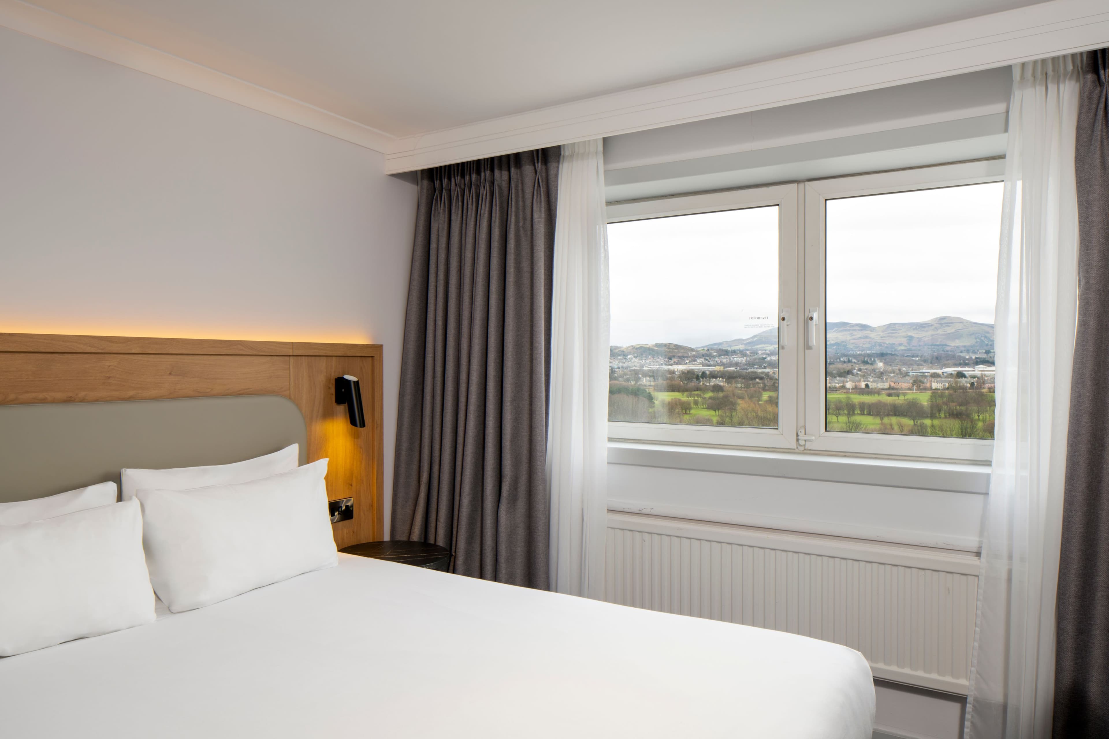 Holiday Inn Edinburgh — 20