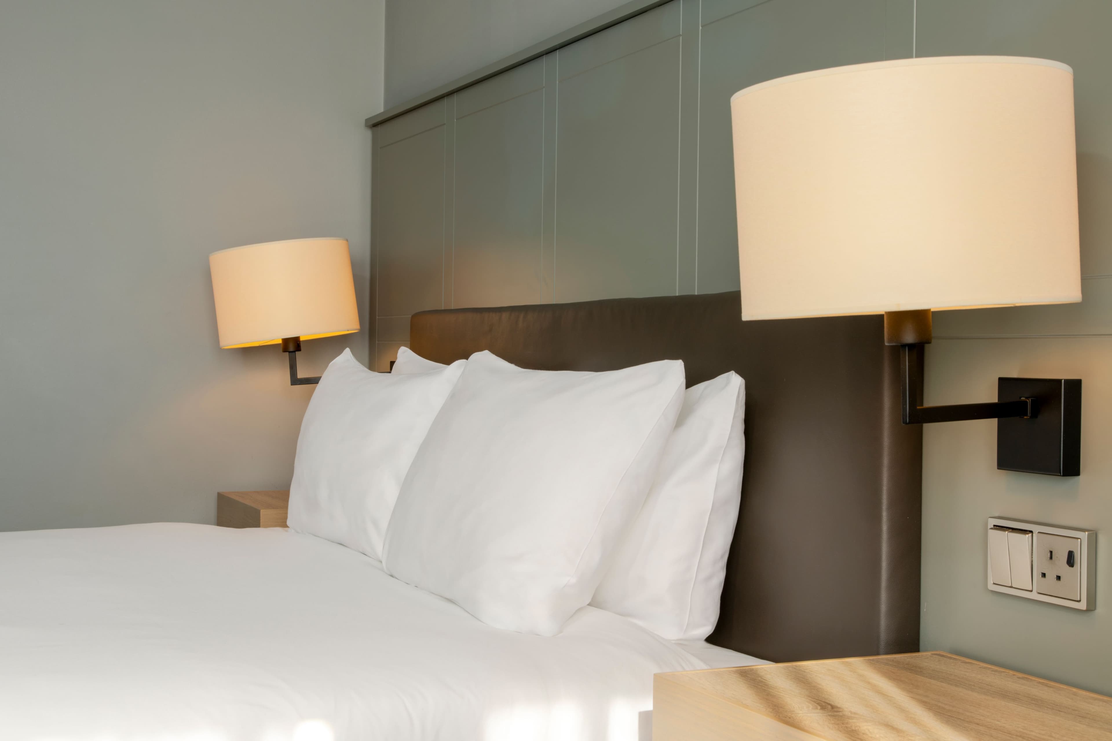 Holiday Inn Edinburgh — 14