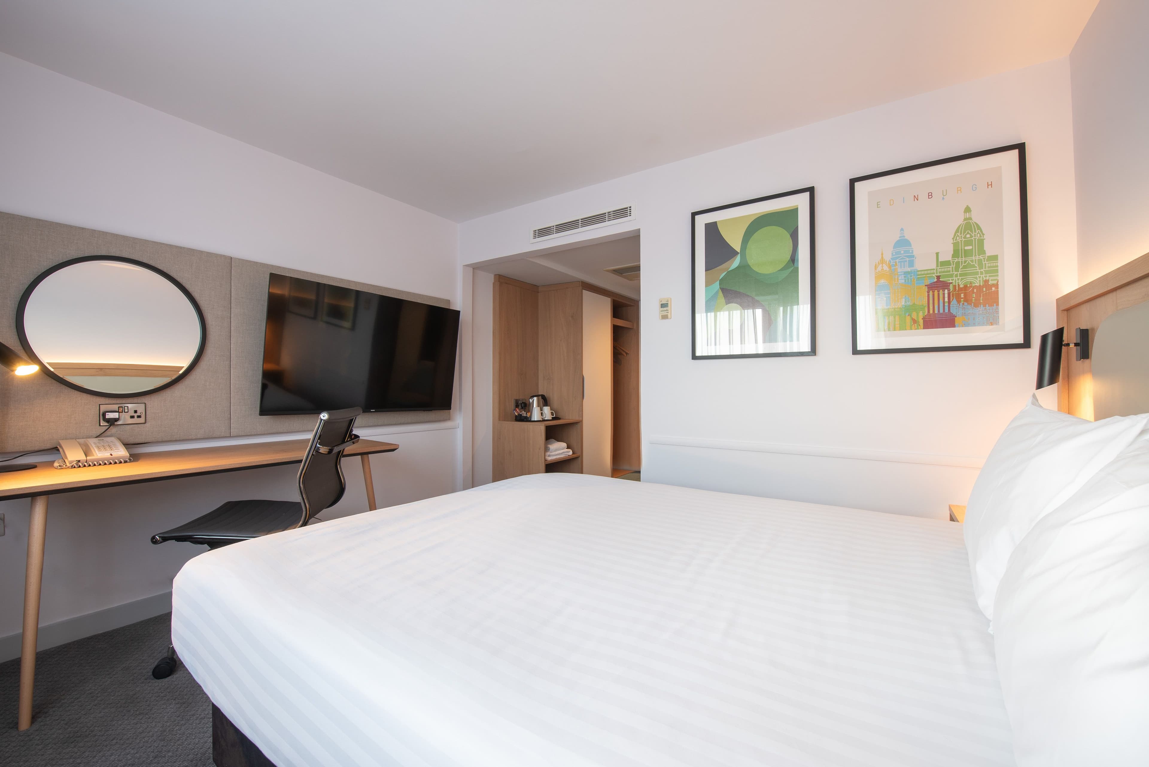 Holiday Inn Edinburgh — 13