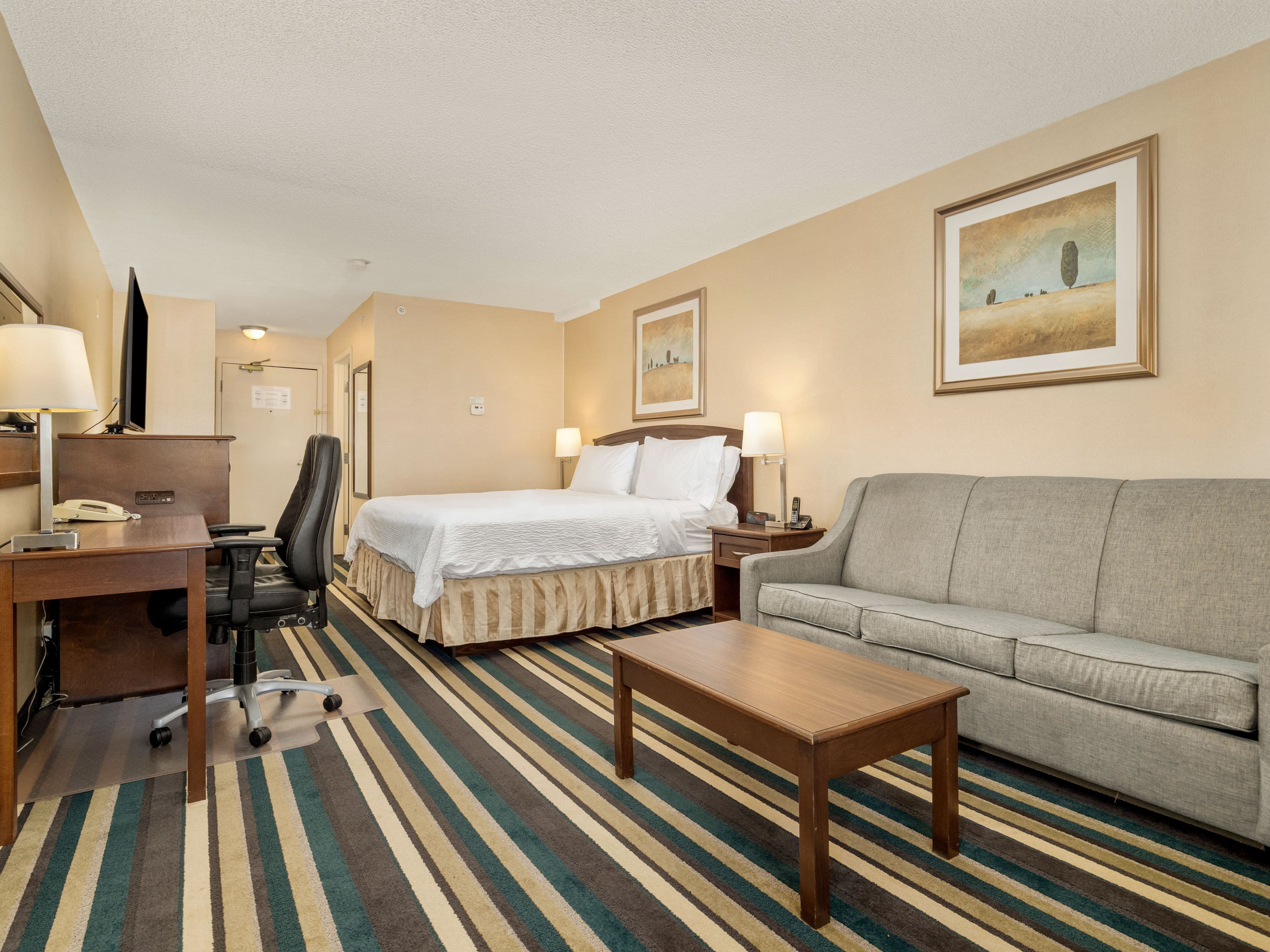 Holiday Inn Conference Ctr Edmonton South - Image 4