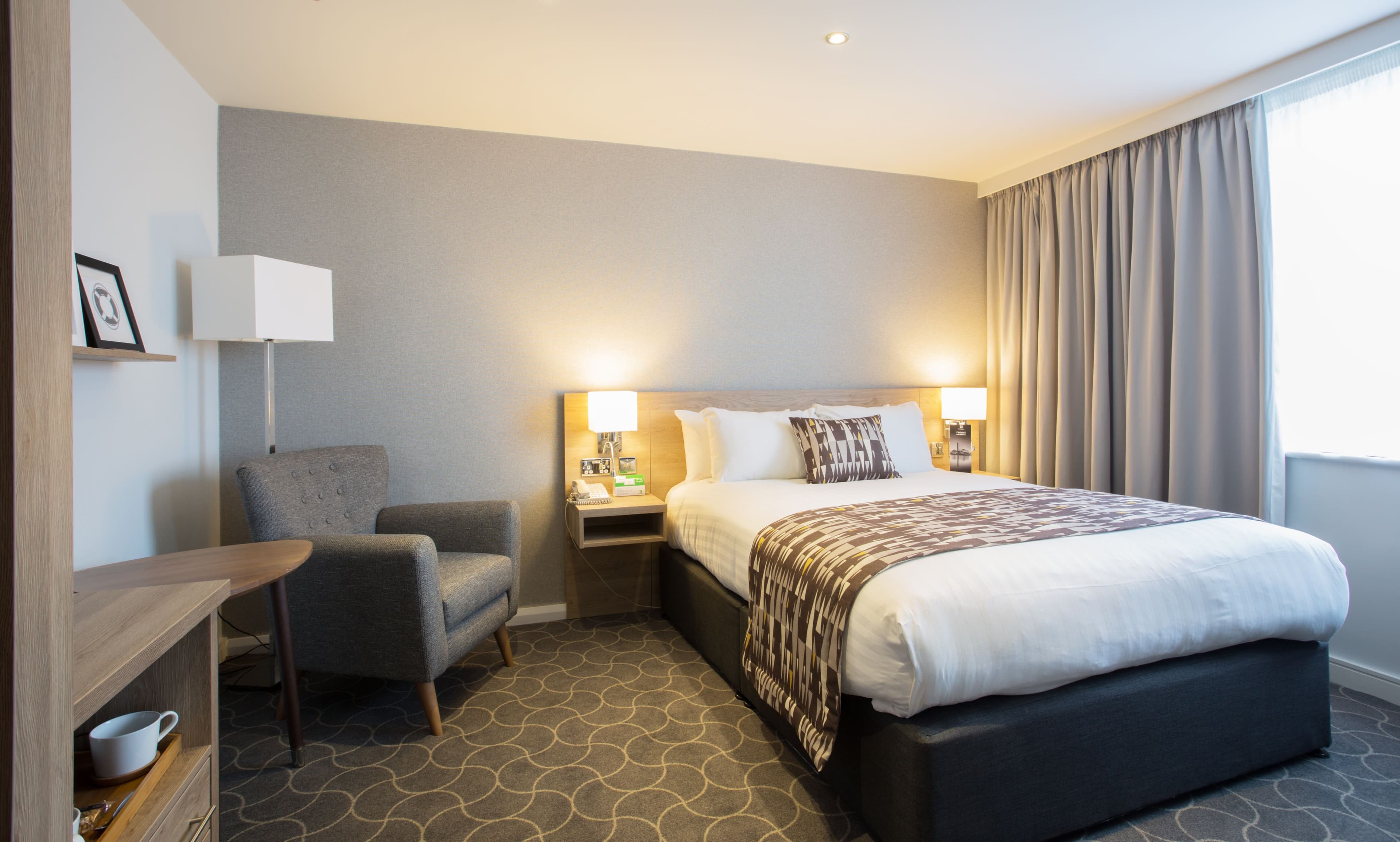 Holiday Inn Ellesmere Port - Cheshire Oaks - Image 3