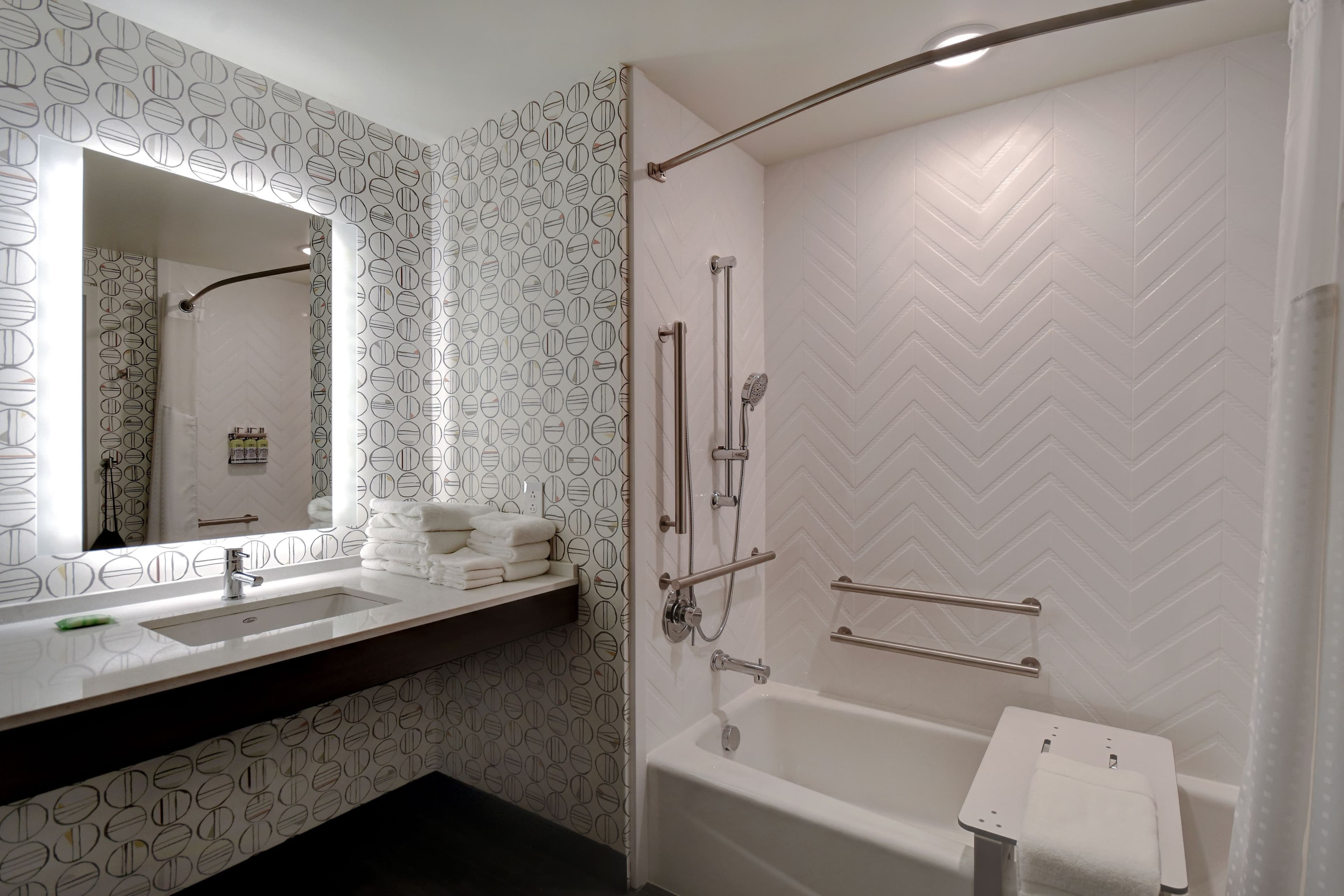 Holiday Inn Erie — 13