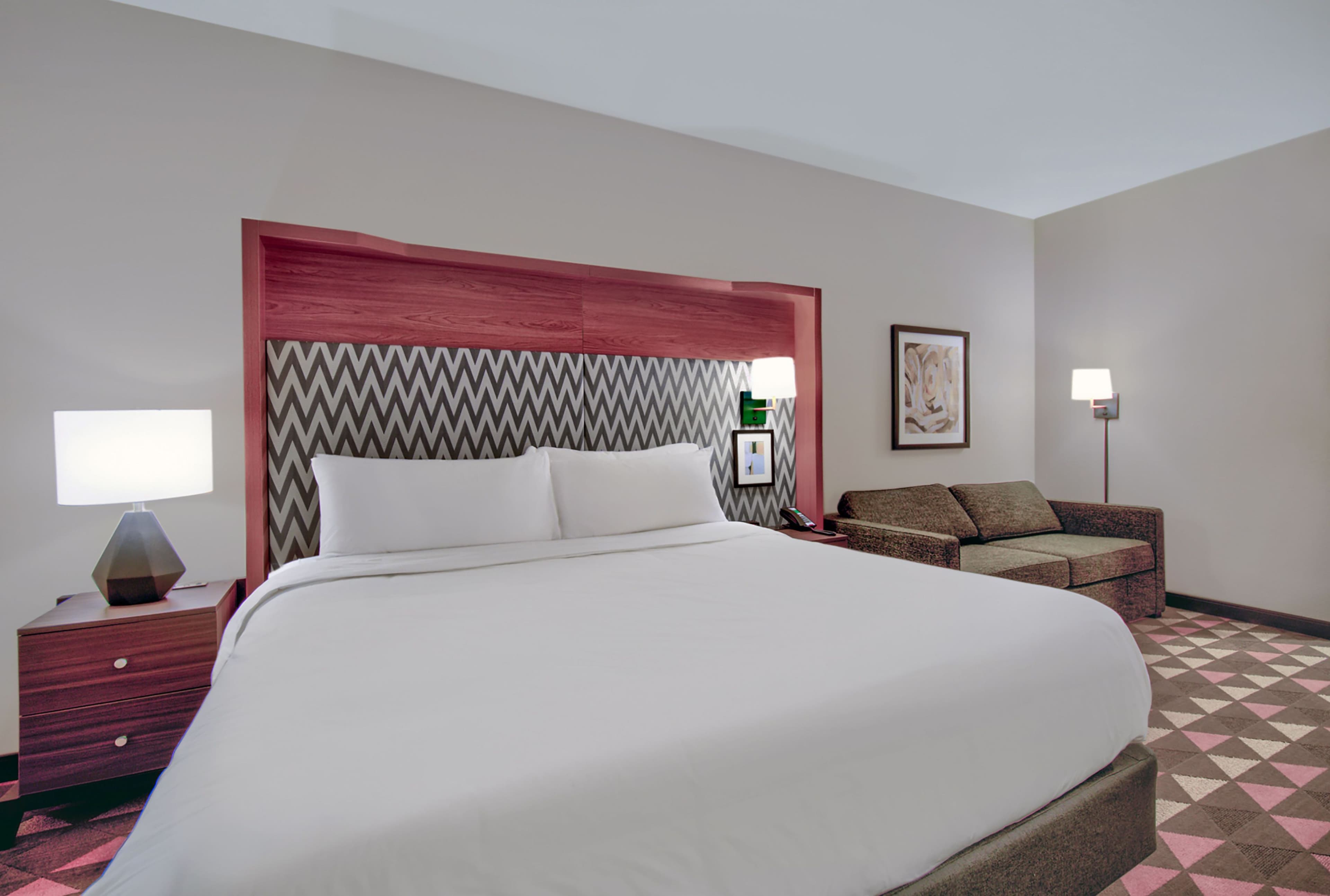 Holiday Inn Erie - Image 3