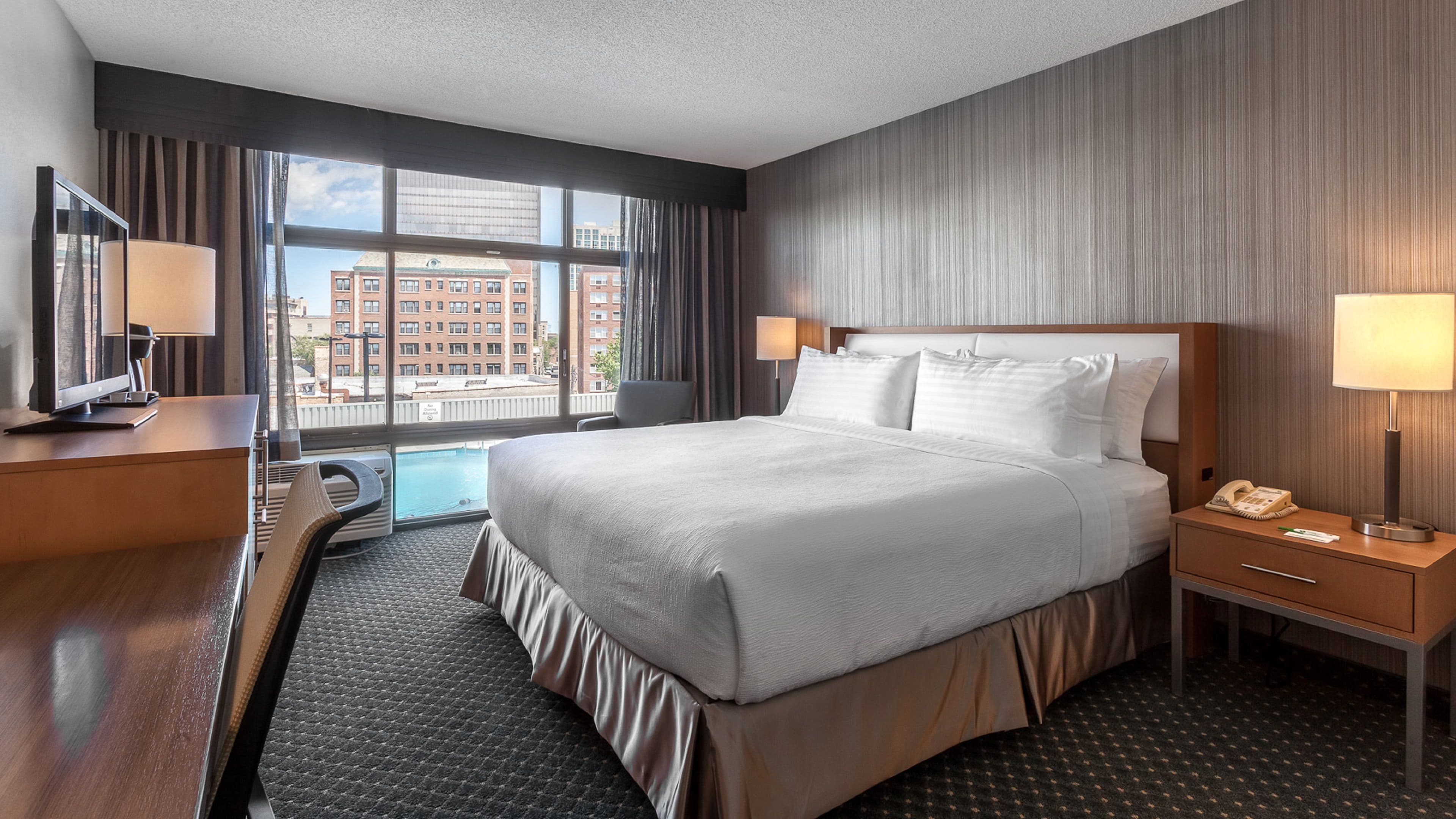 Holiday Inn Chicago North-Evanston - Image 4