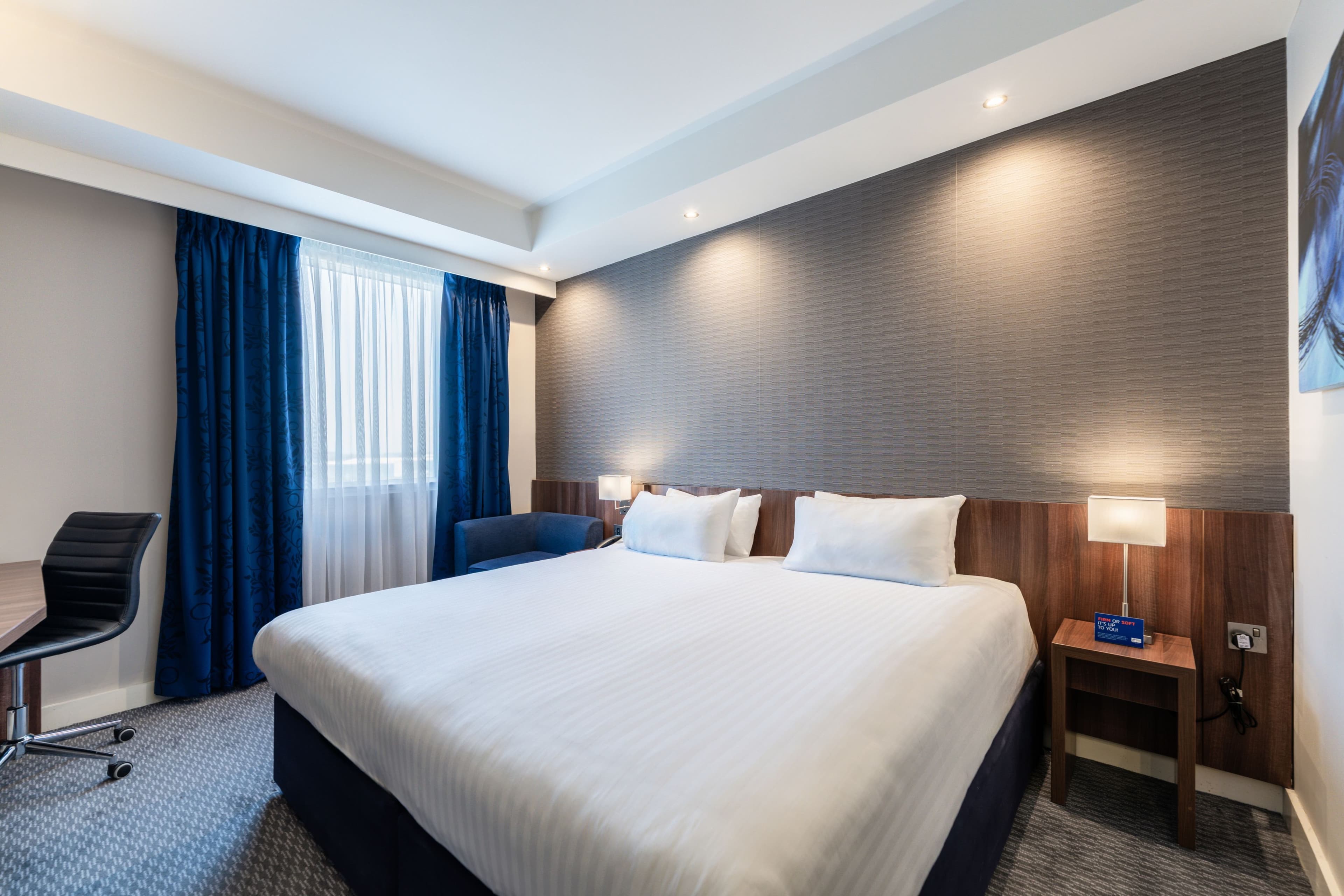 Holiday Inn Express Aberdeen Airport - Image 2