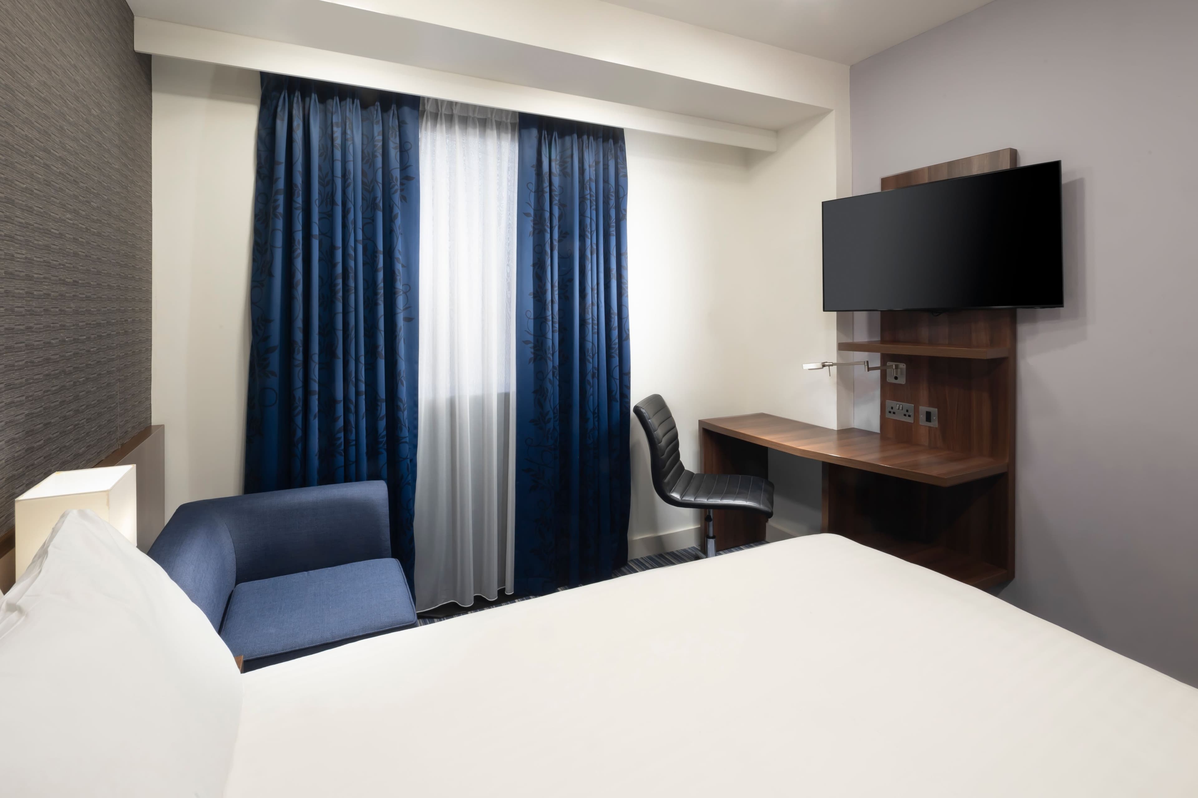 Holiday Inn Express Aberdeen Airport — 9