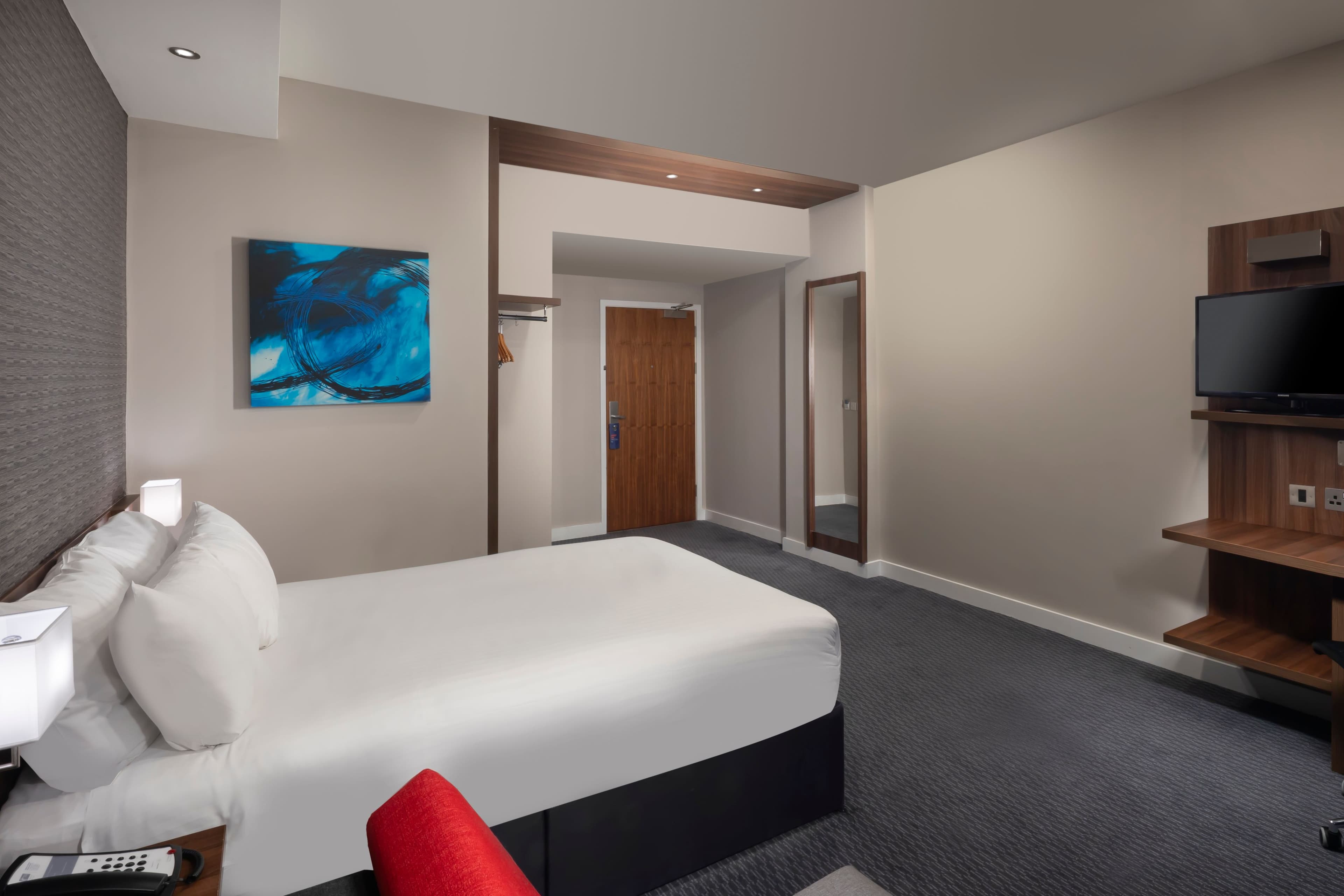 Holiday Inn Express Aberdeen Airport — 4