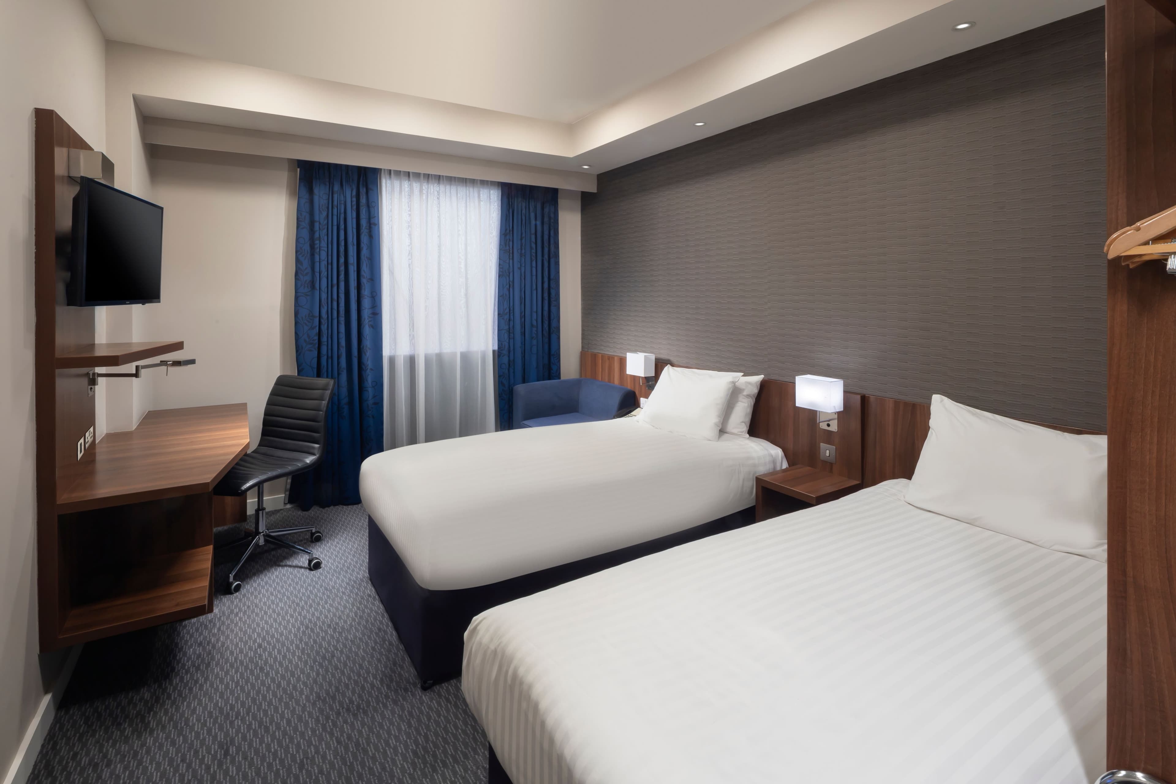 Holiday Inn Express Aberdeen Airport — 15