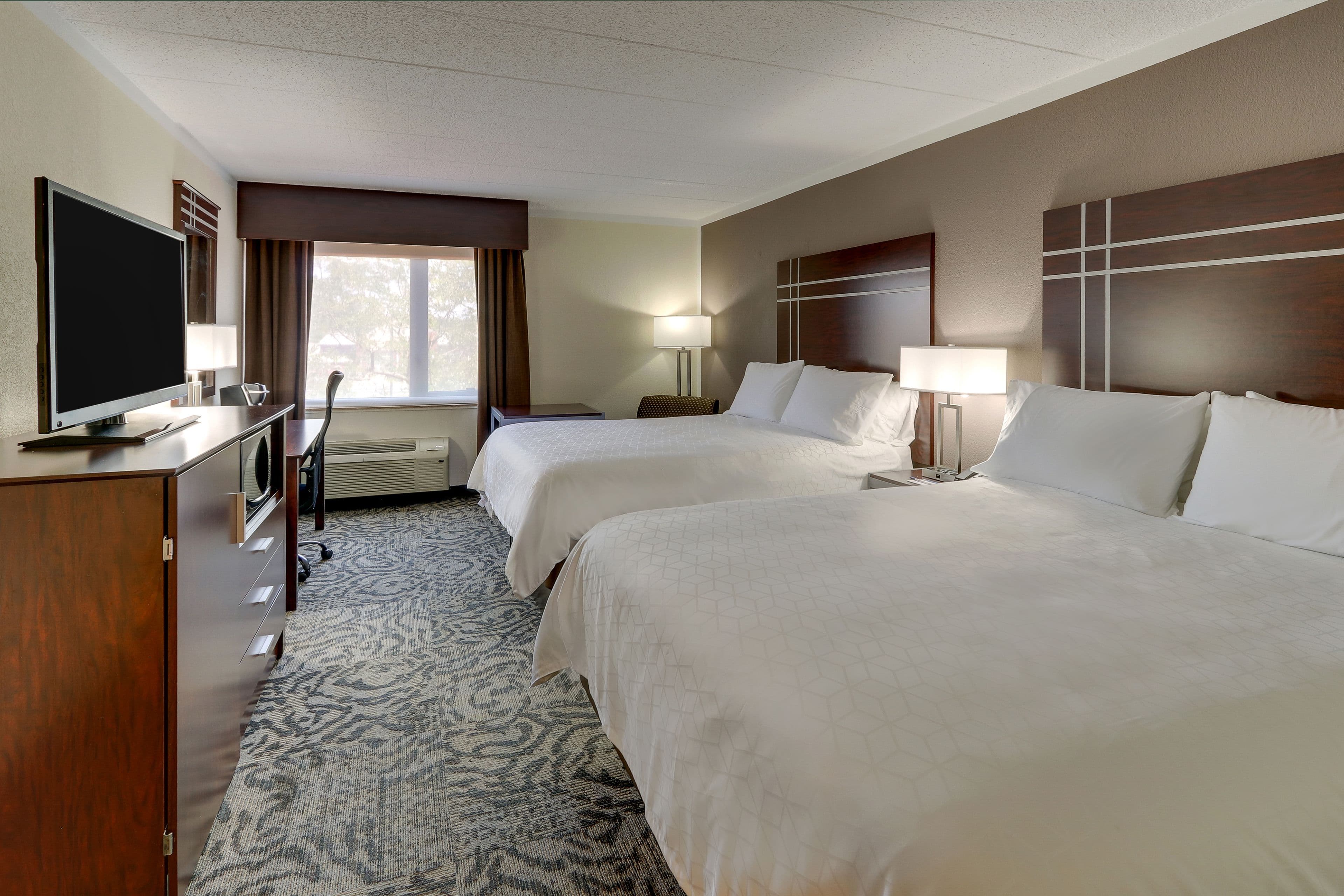 Holiday Inn Express Aberdeen-Chesapeake House - Image 4