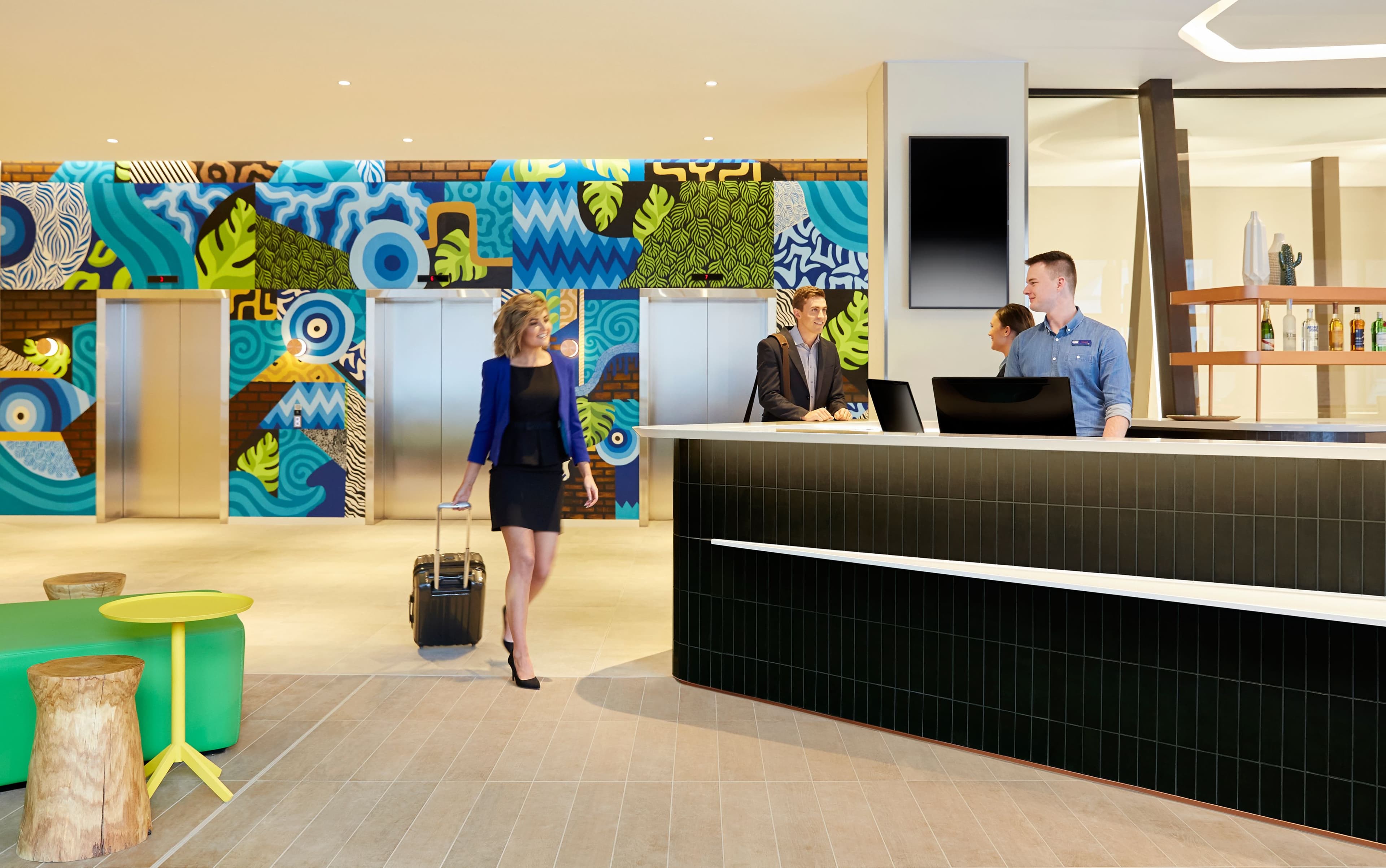 Holiday Inn Express Adelaide City Centre - Image 1