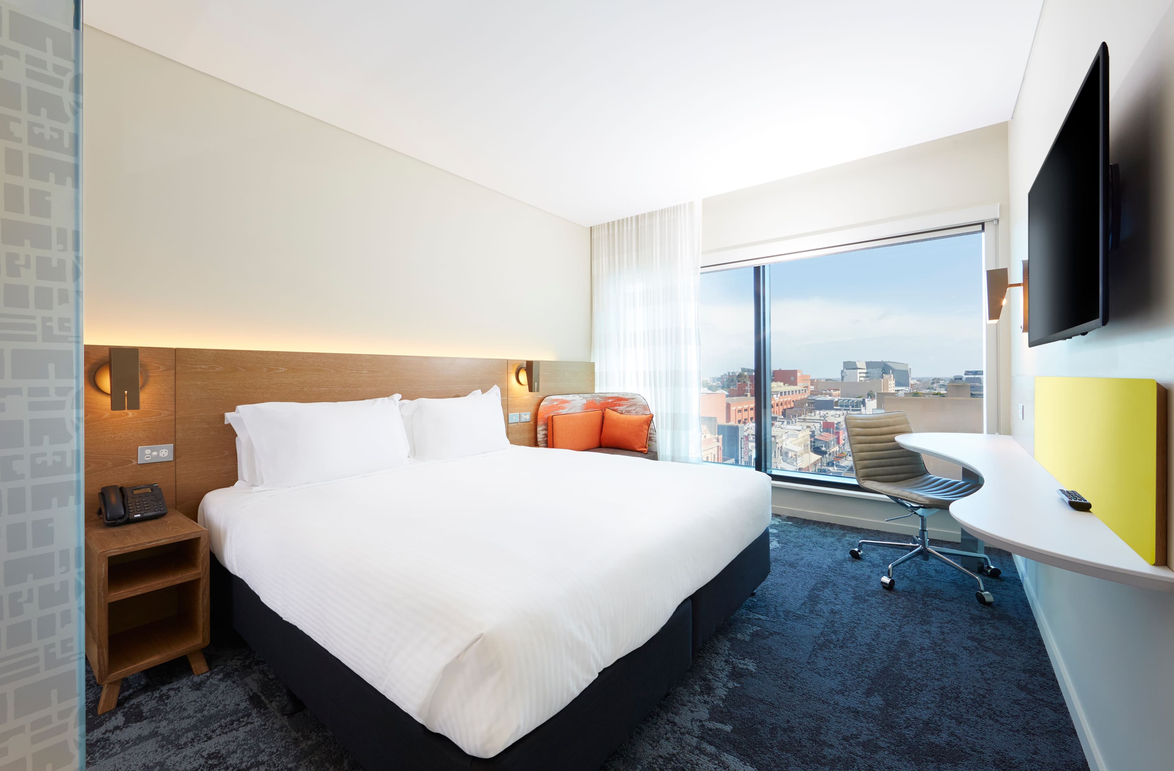 Holiday Inn Express Adelaide City Centre - Image 3
