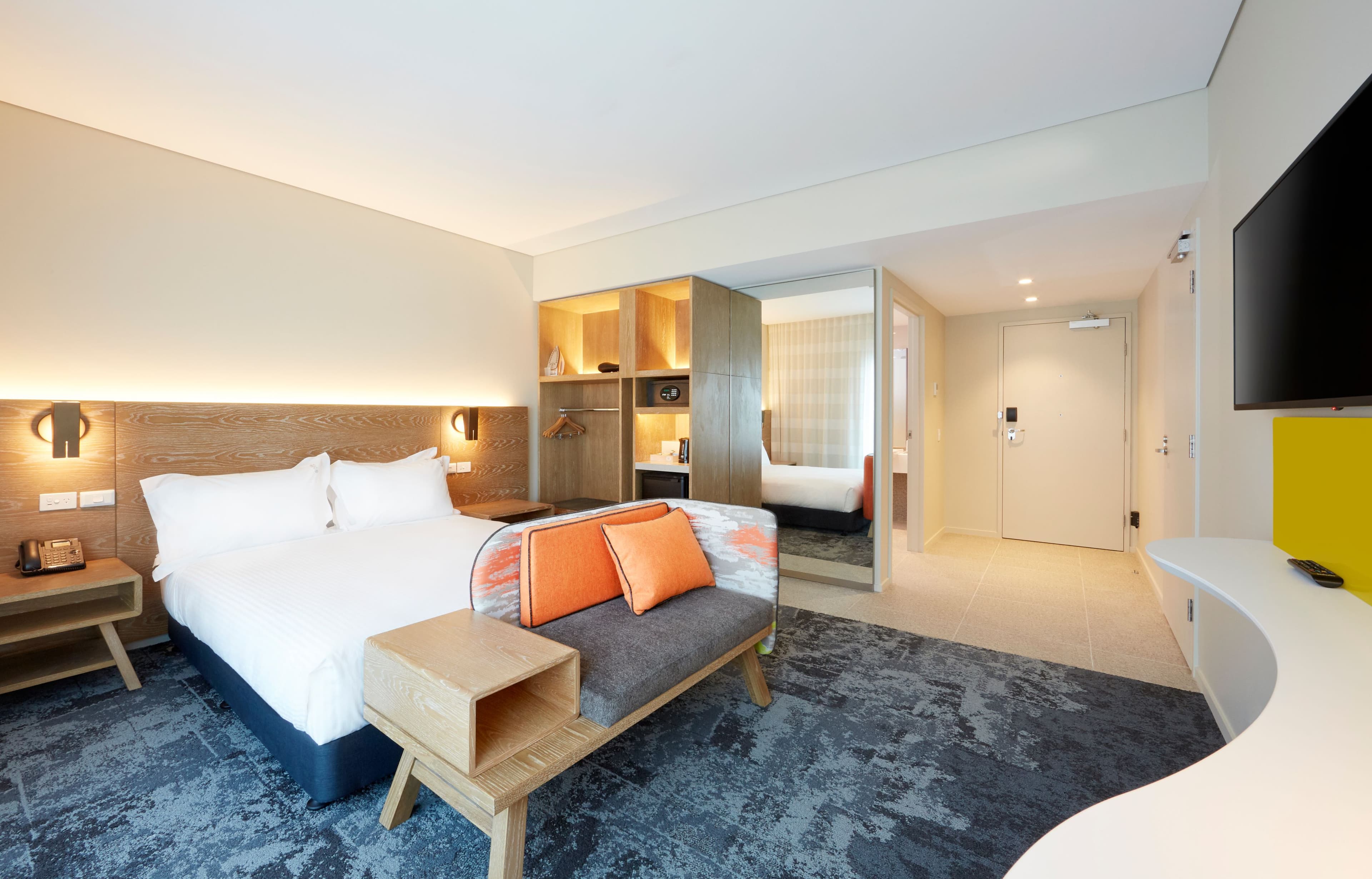 Holiday Inn Express Adelaide City Centre - Image 5