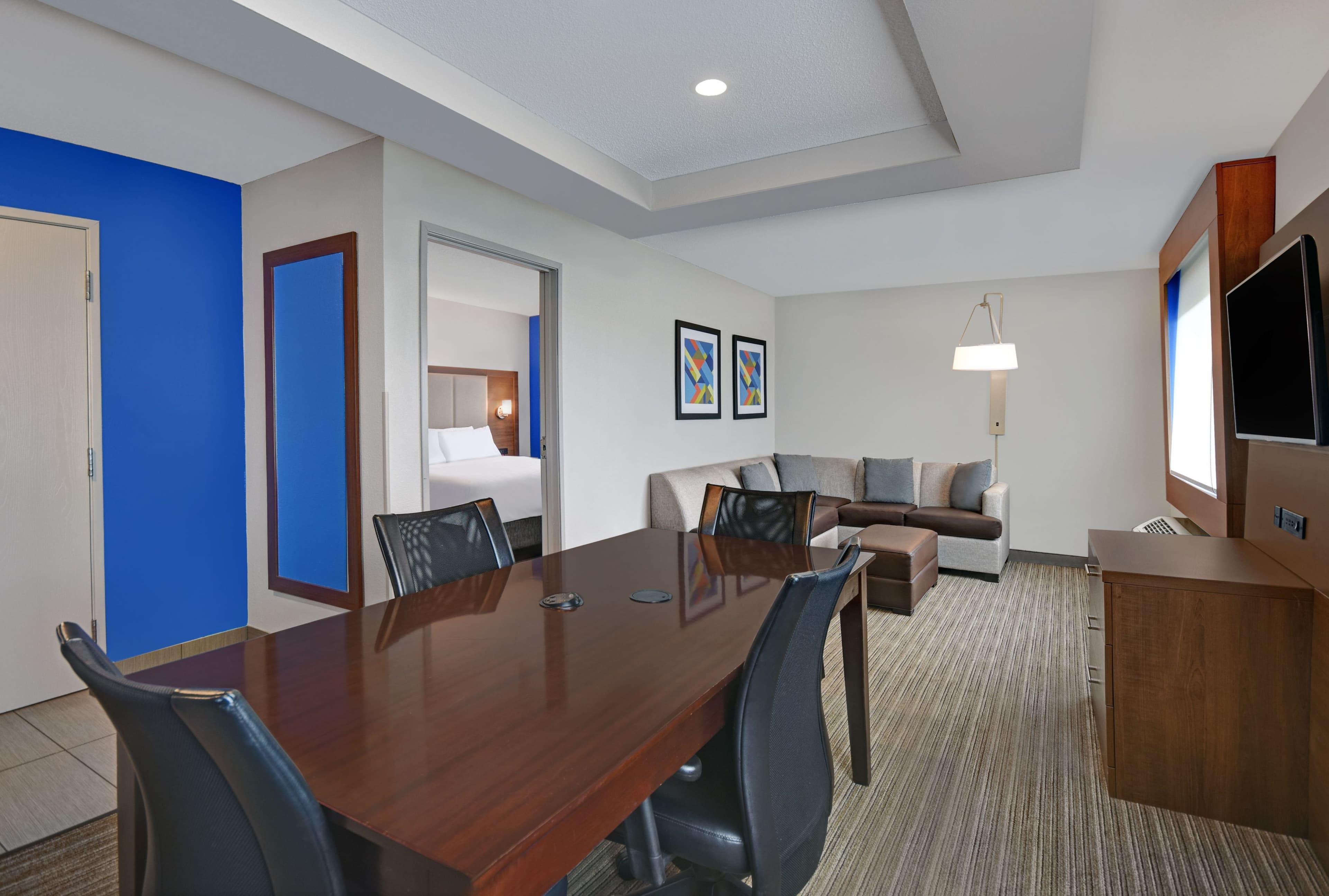 Holiday Inn Express Adrian — 35