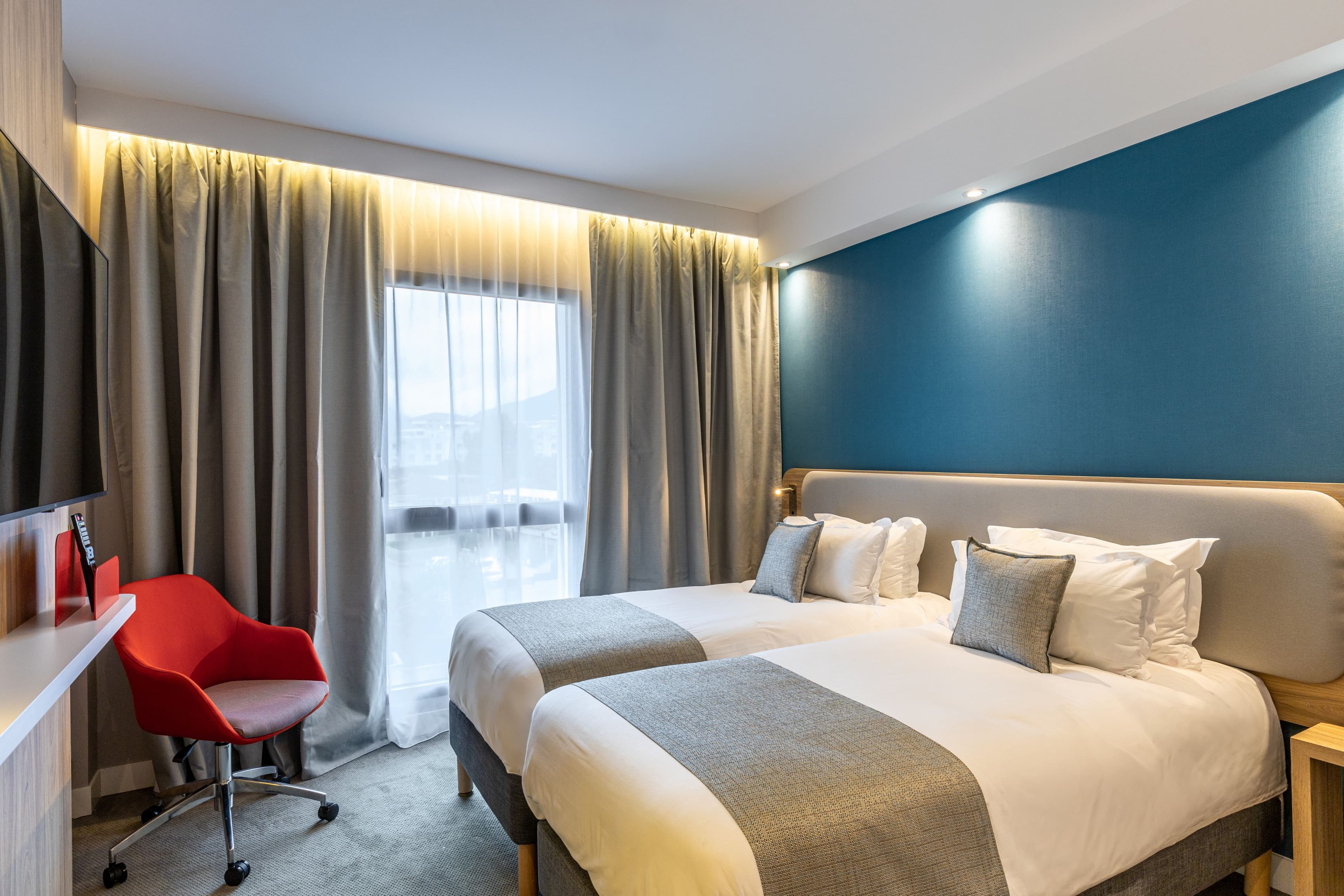 2 Twin Standard with Free Breakfast - Image 1