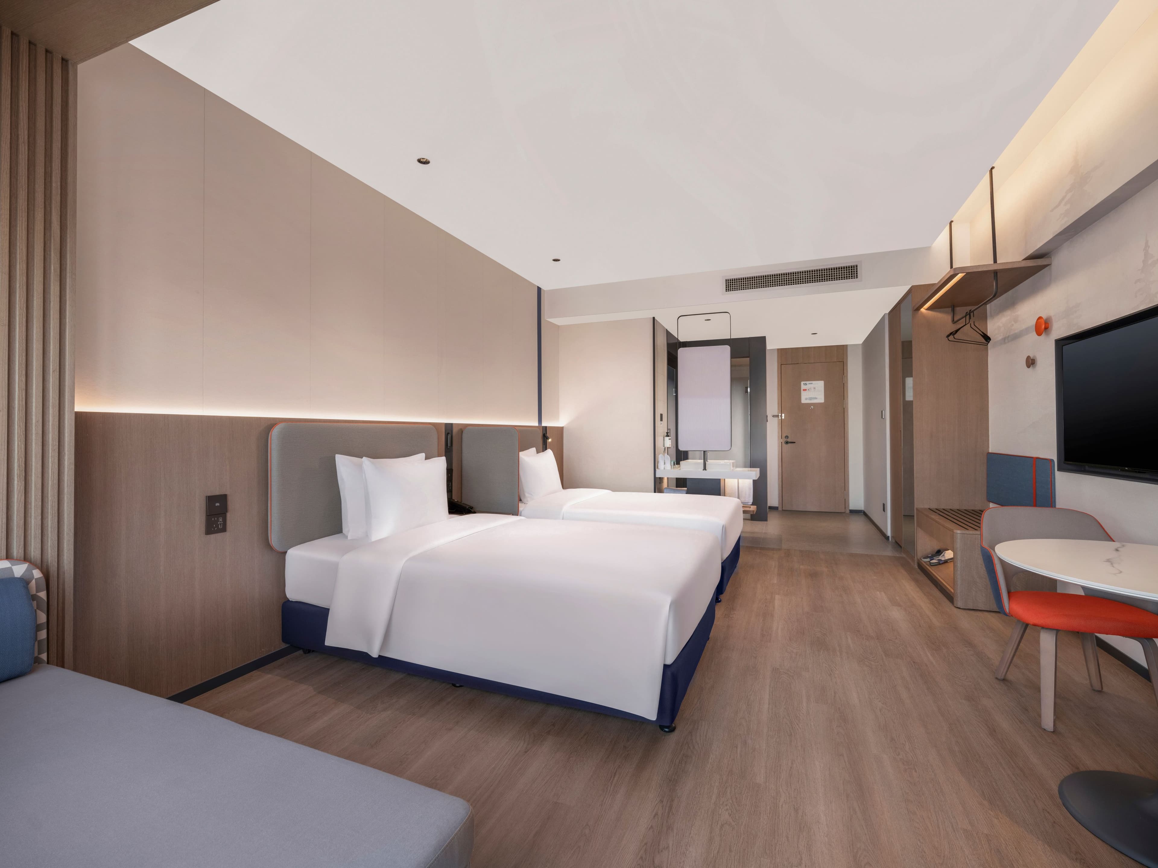 Holiday Inn Express Aksu - Image 4