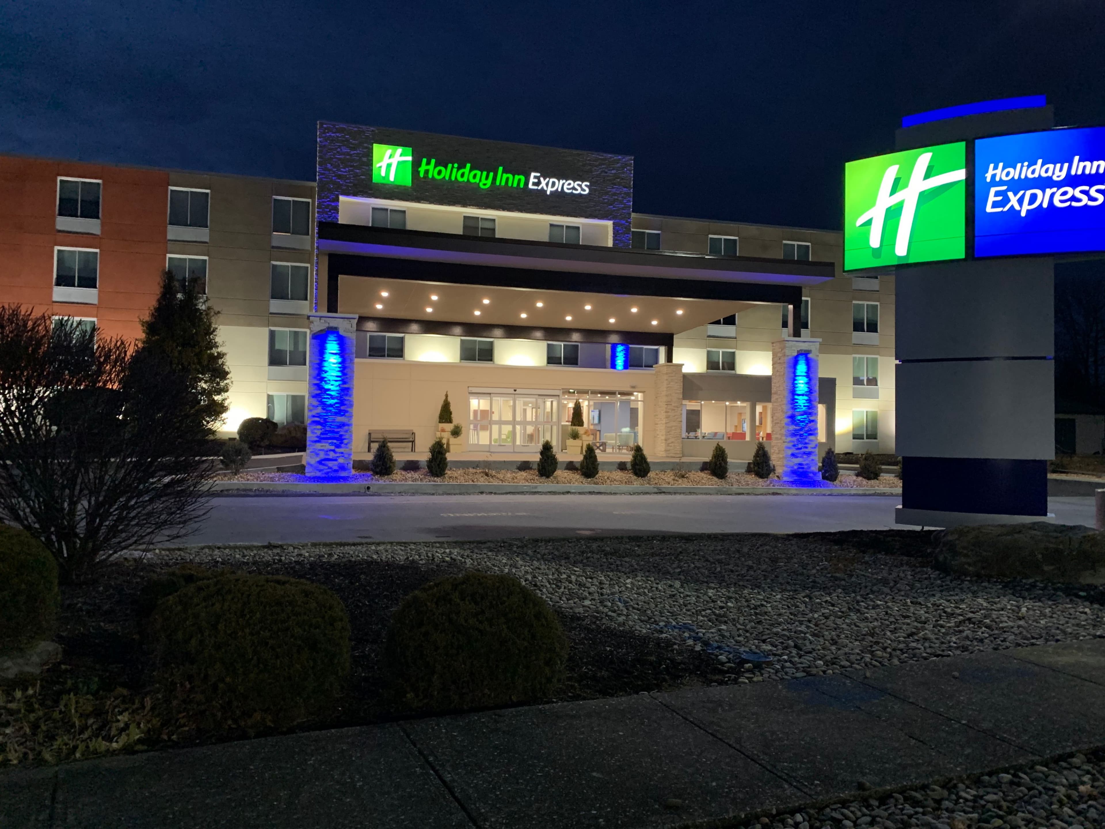 Holiday Inn Express Allentown North - Image 1