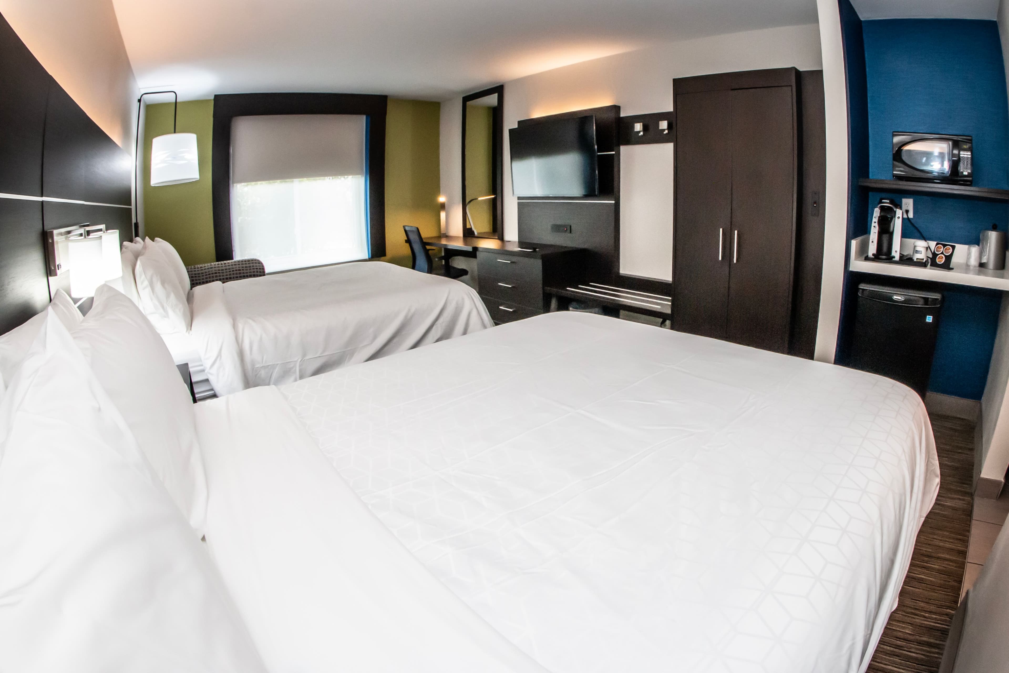 Holiday Inn Express Allentown North — 12