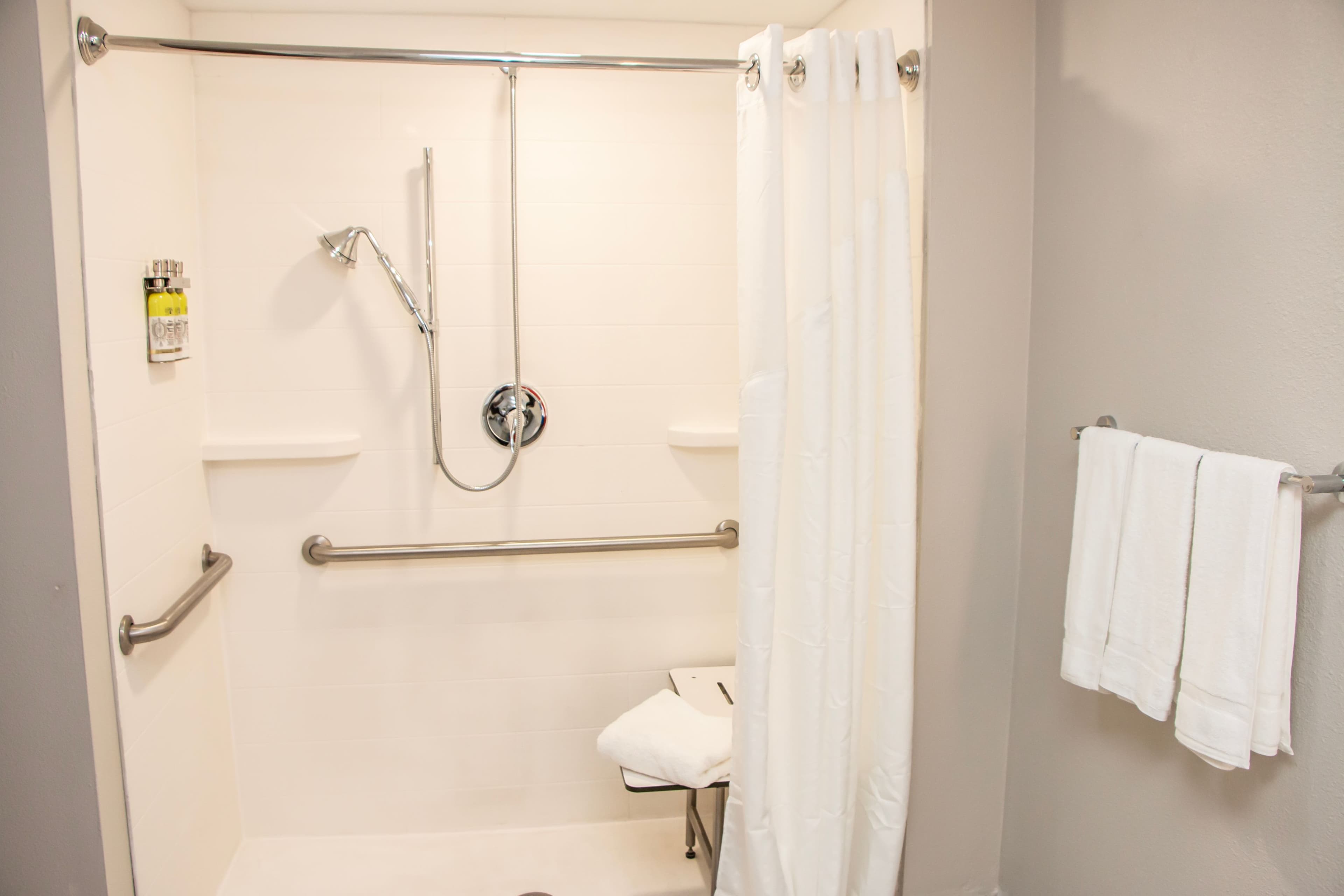 Holiday Inn Express Allentown North — 8