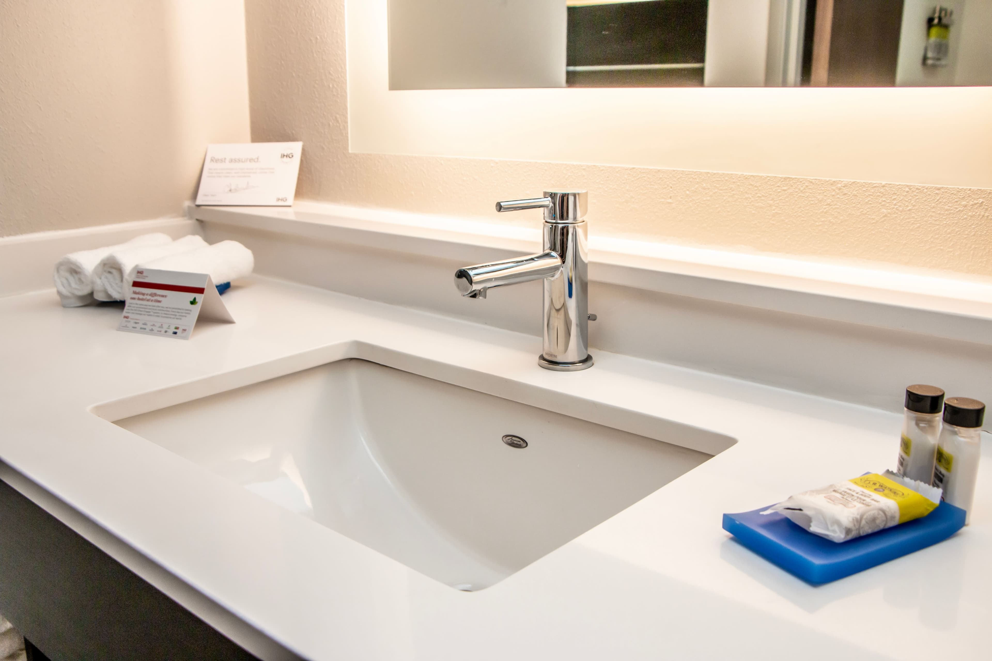 Holiday Inn Express Allentown North — 7