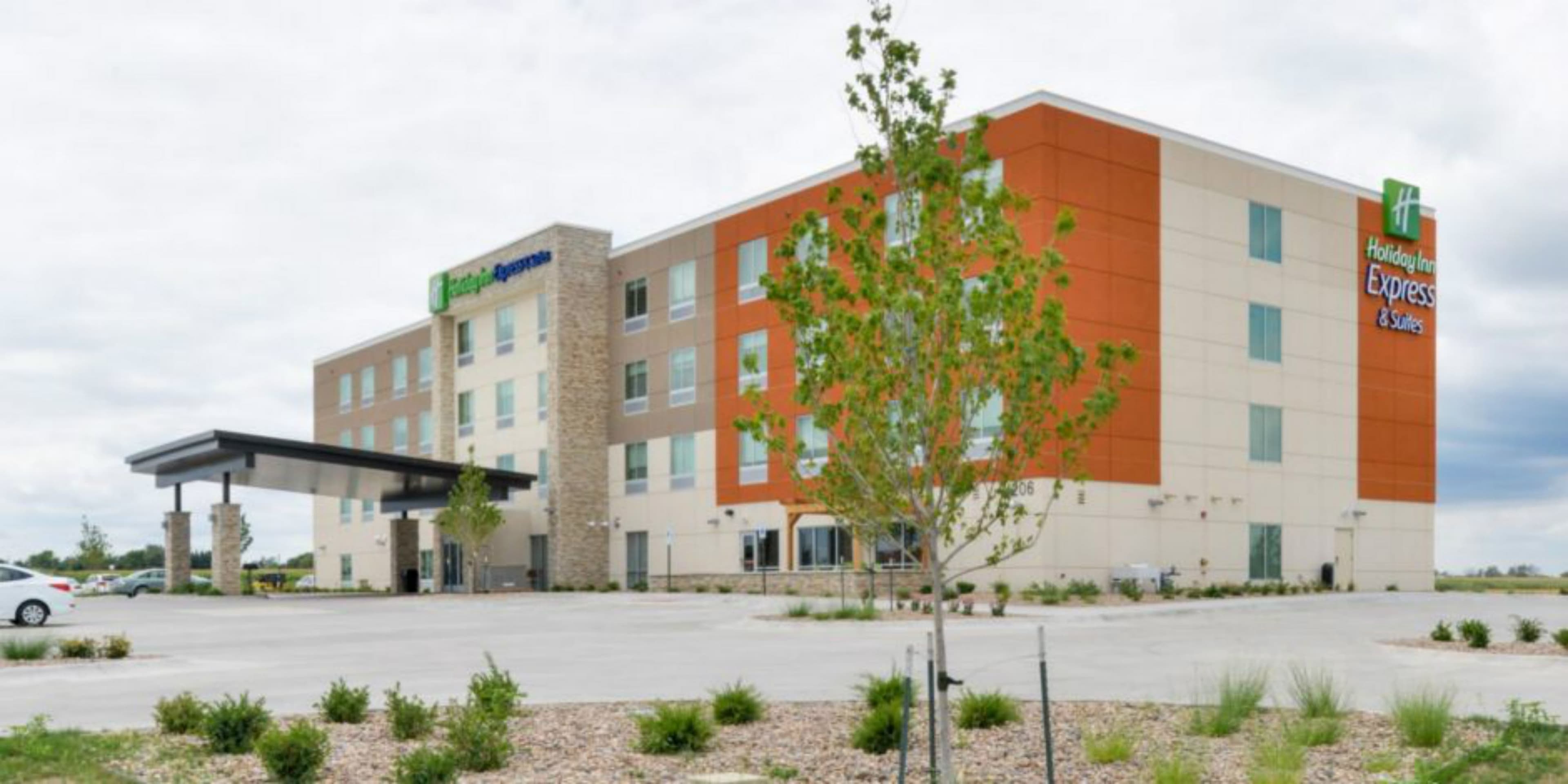 Holiday Inn Express Alliance - Image 1