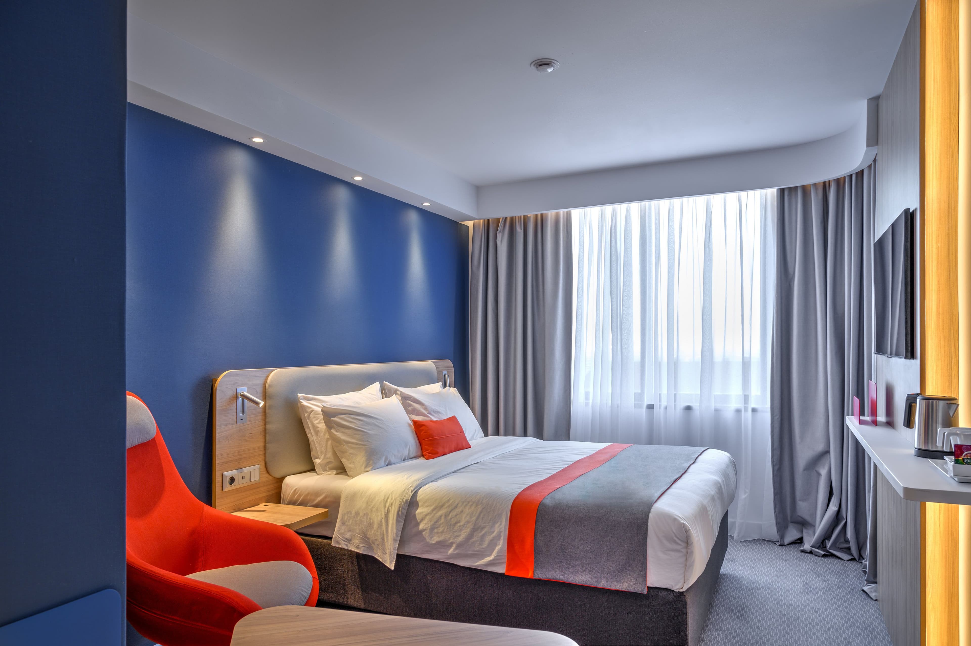 Holiday Inn Express Almaty - Image 2