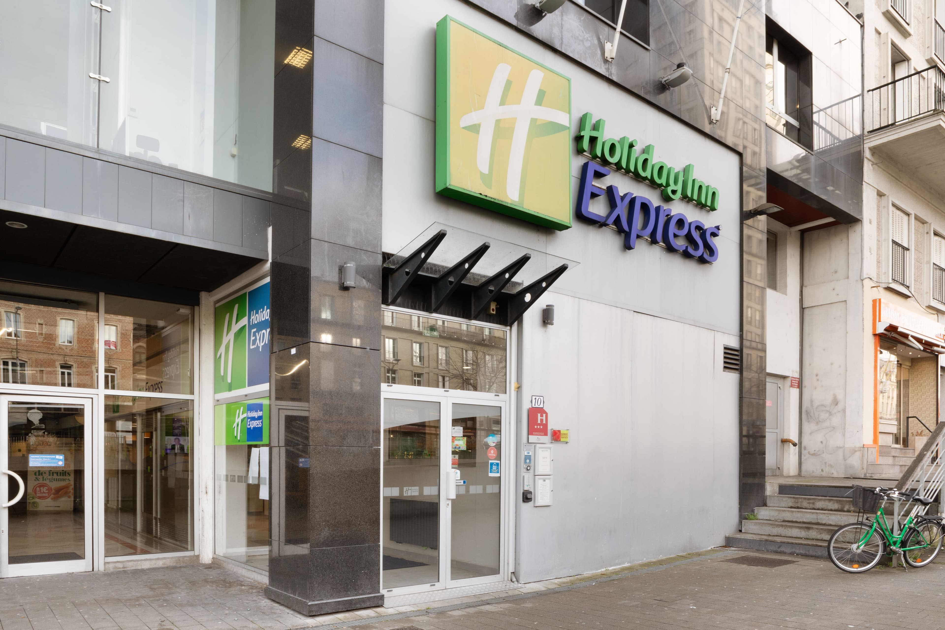 Holiday Inn Express Amiens - Image 1