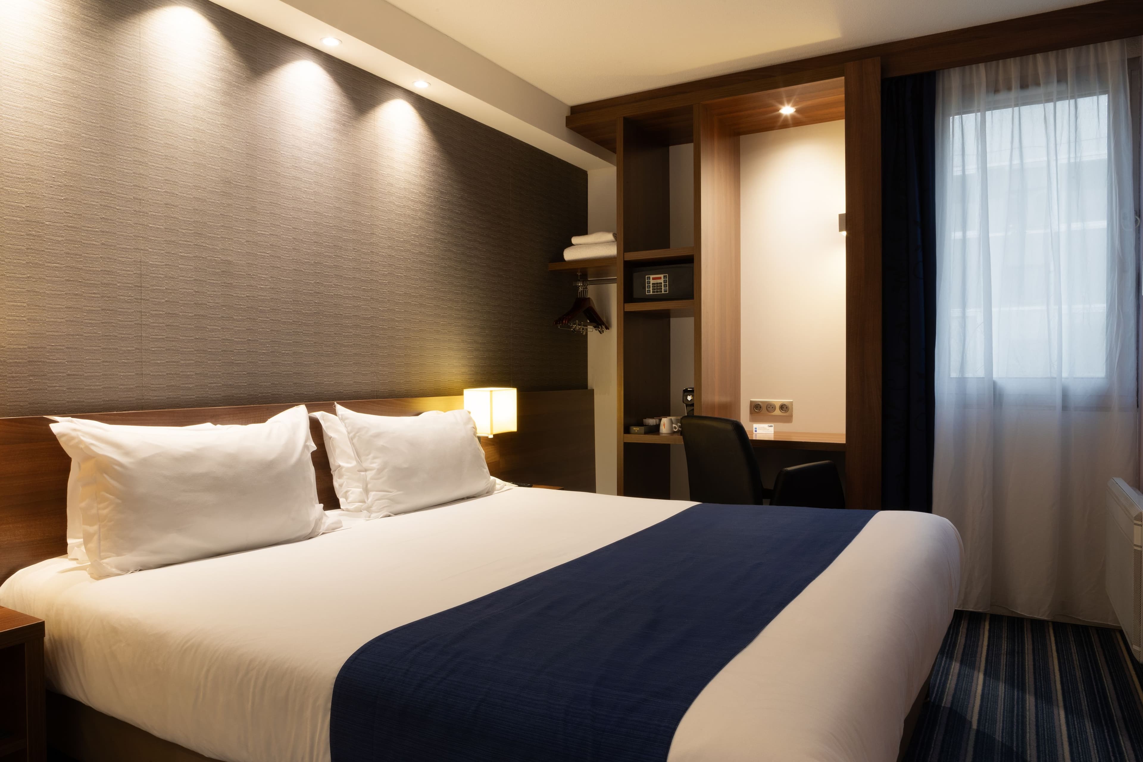 Holiday Inn Express Amiens — 8