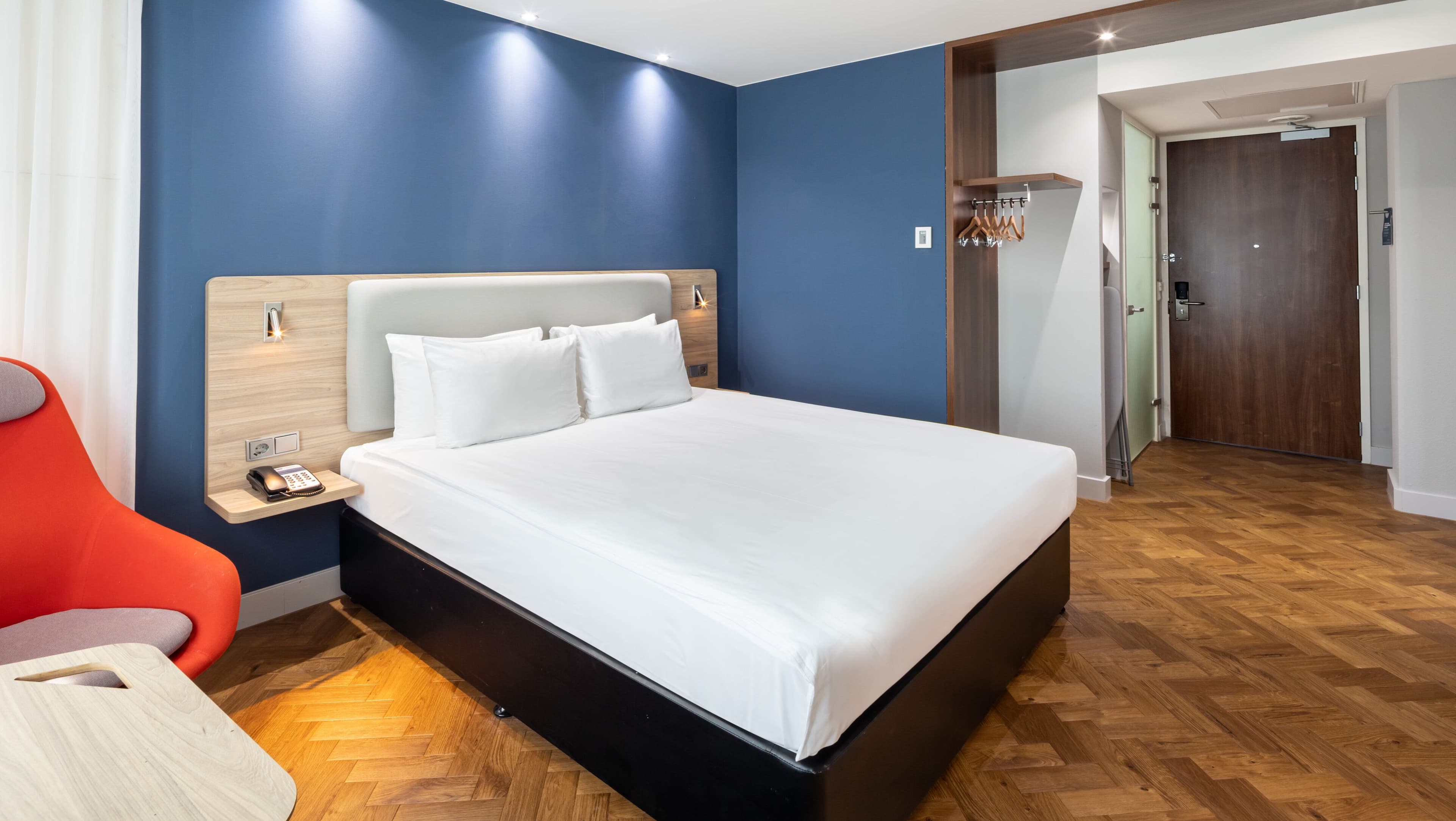 Holiday Inn Express Amsterdam - Sloterdijk Station — 13