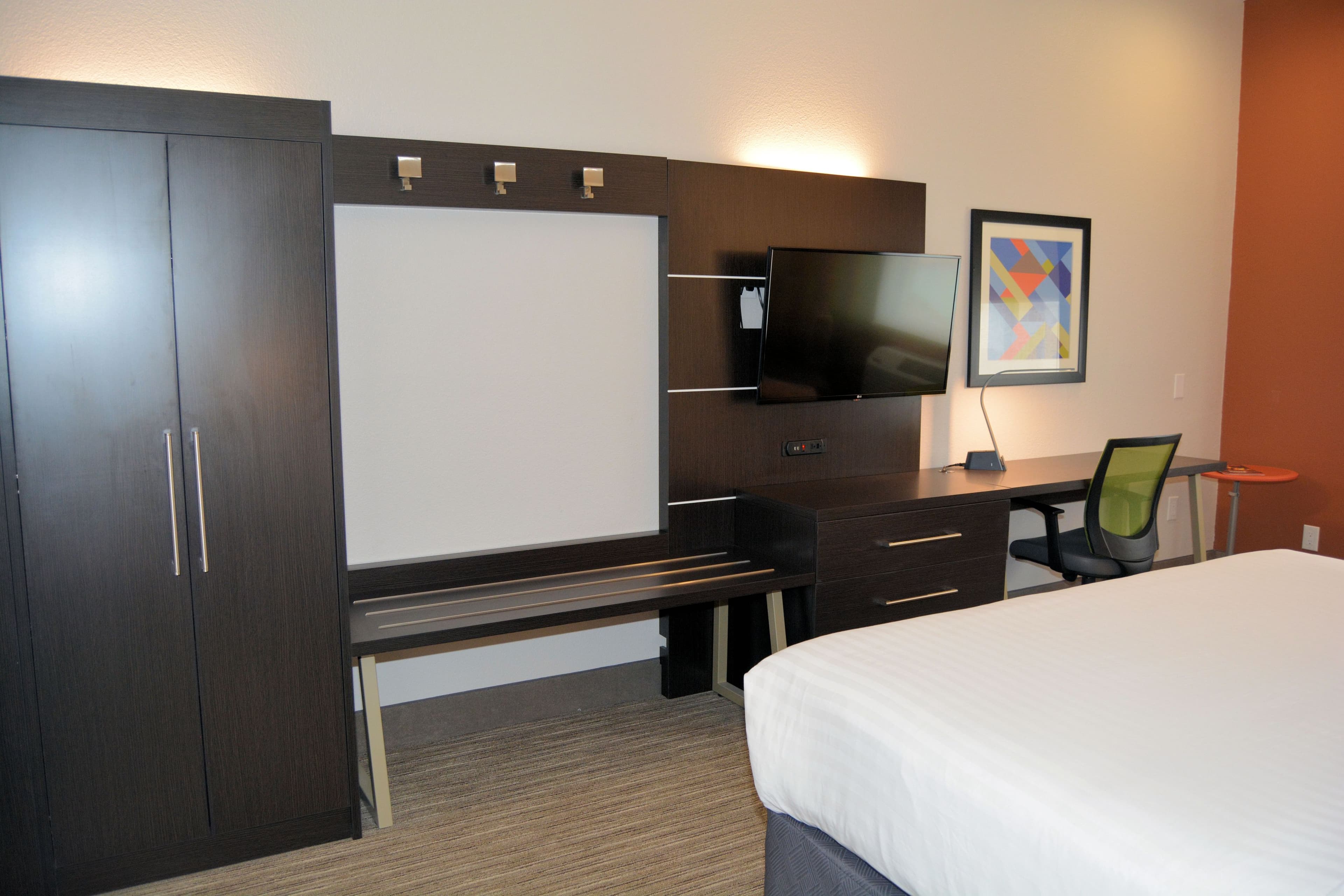 Holiday Inn Express & Suites Abilene — 7