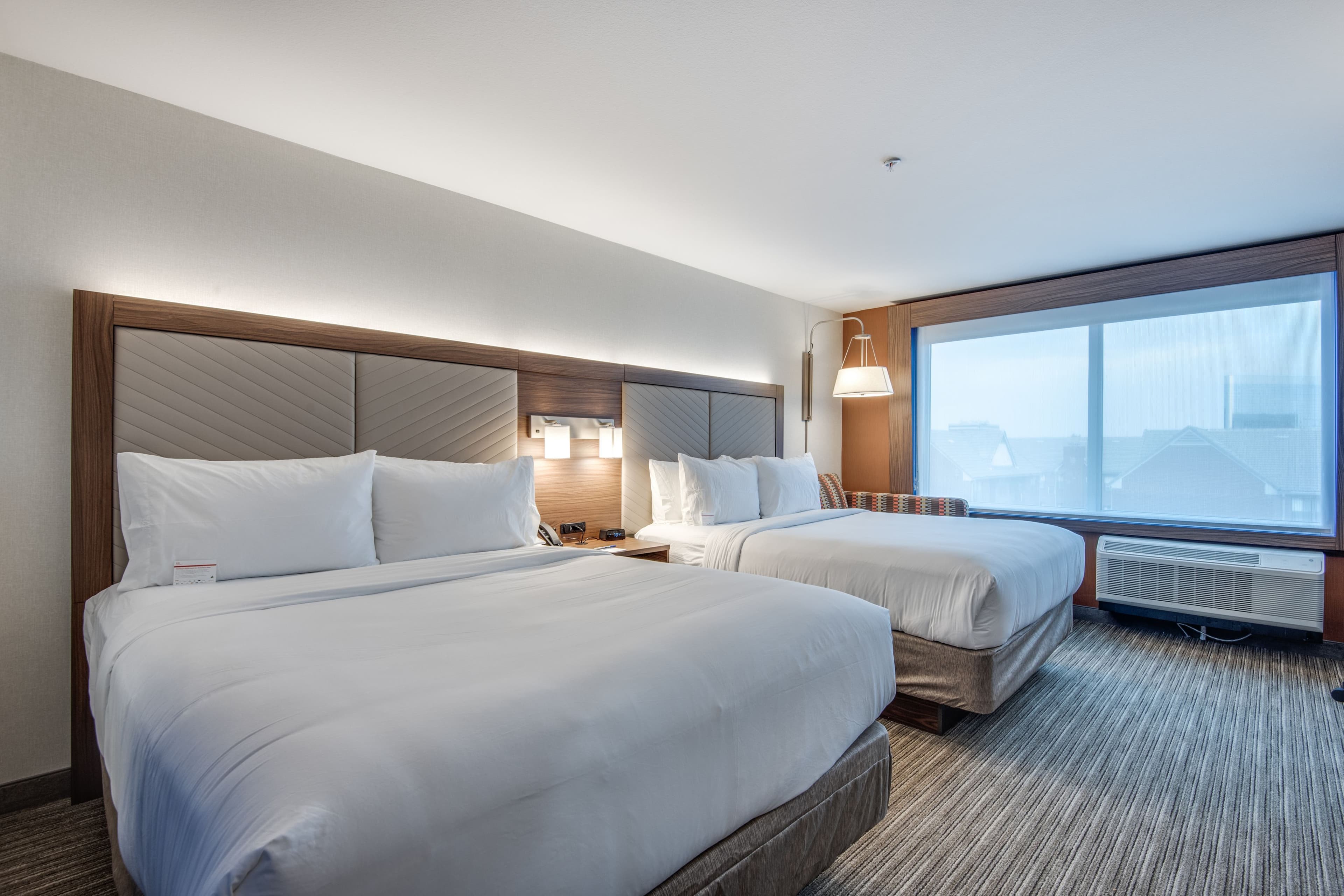 Holiday Inn Express & Suites Dallas North - Addison — 36