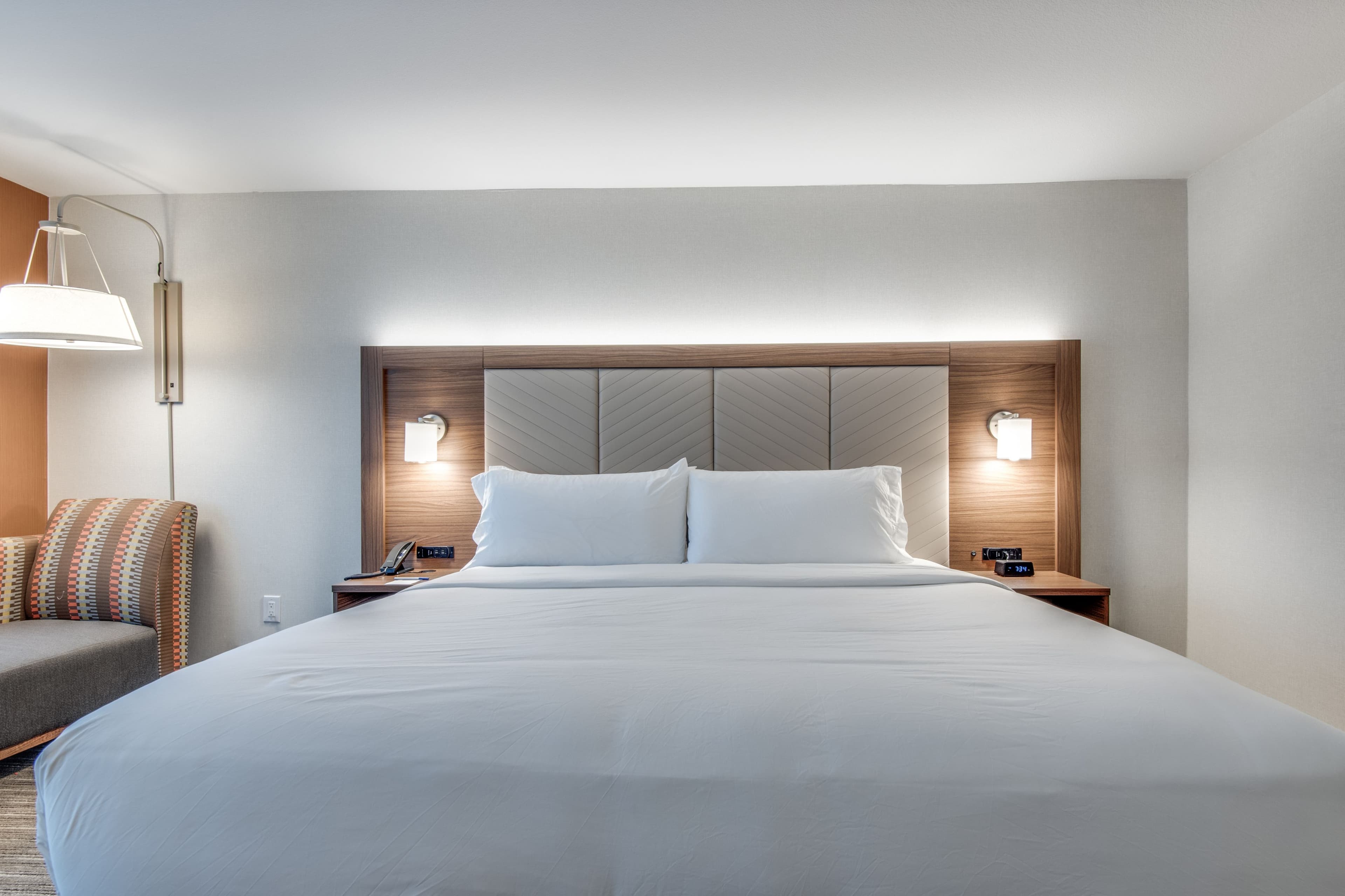 Holiday Inn Express & Suites Dallas North - Addison — 20
