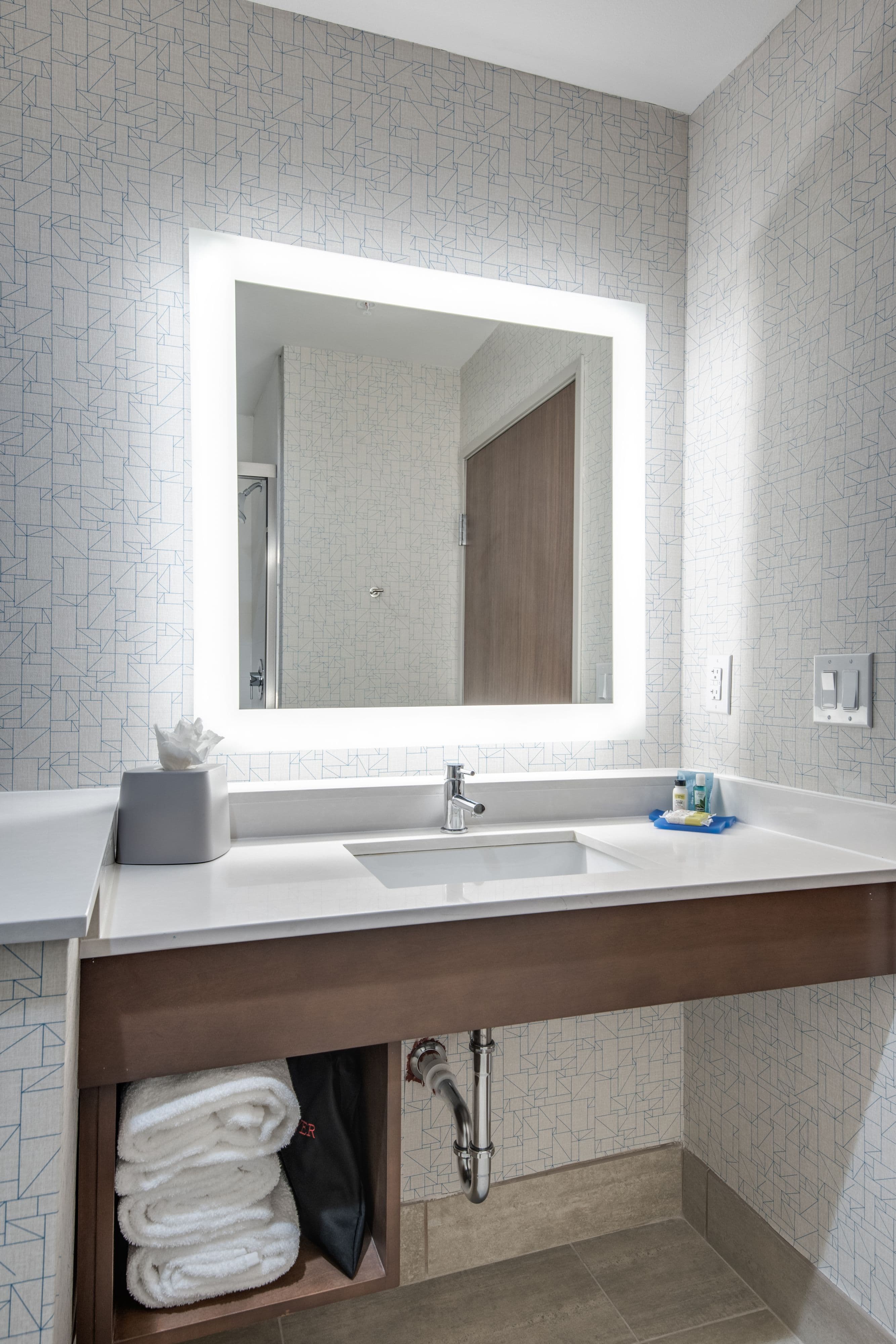 Holiday Inn Express & Suites Dallas North - Addison — 24