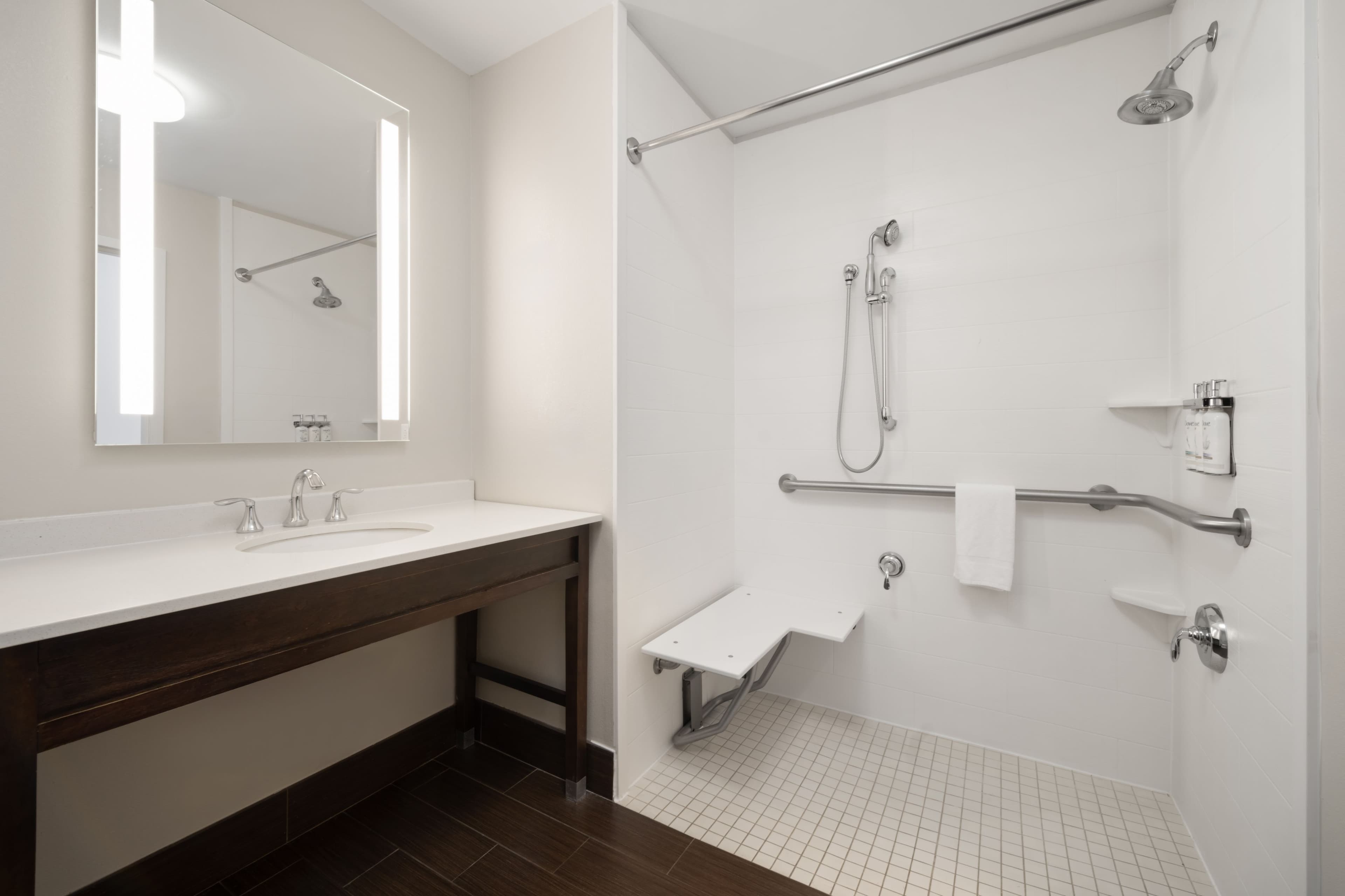 Holiday Inn Express & Suites Aiken — 9