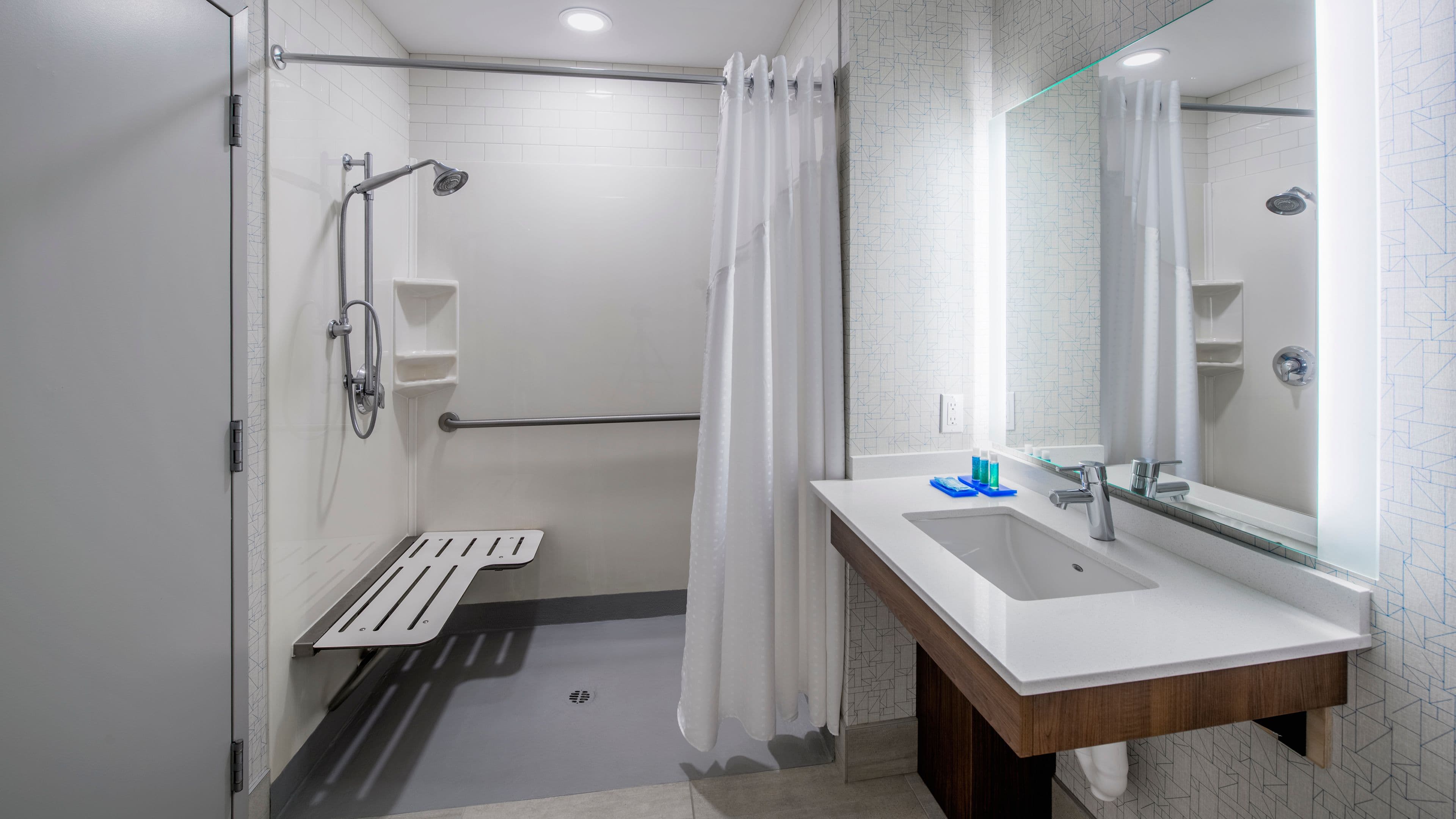 Holiday Inn Express & Suites Airdrie-Calgary North — 6