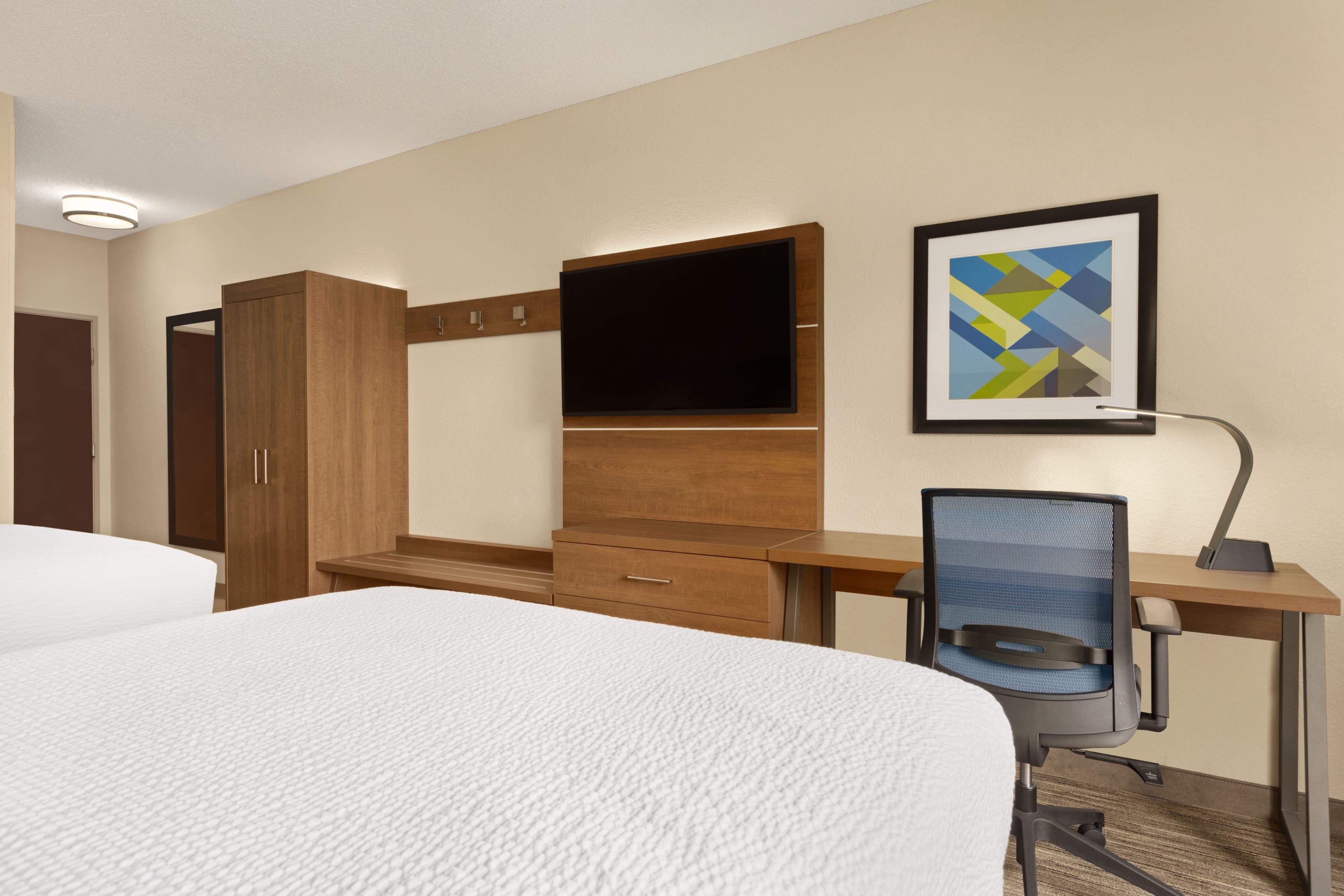 Holiday Inn Express & Suites Akron Regional Airport Area — 13