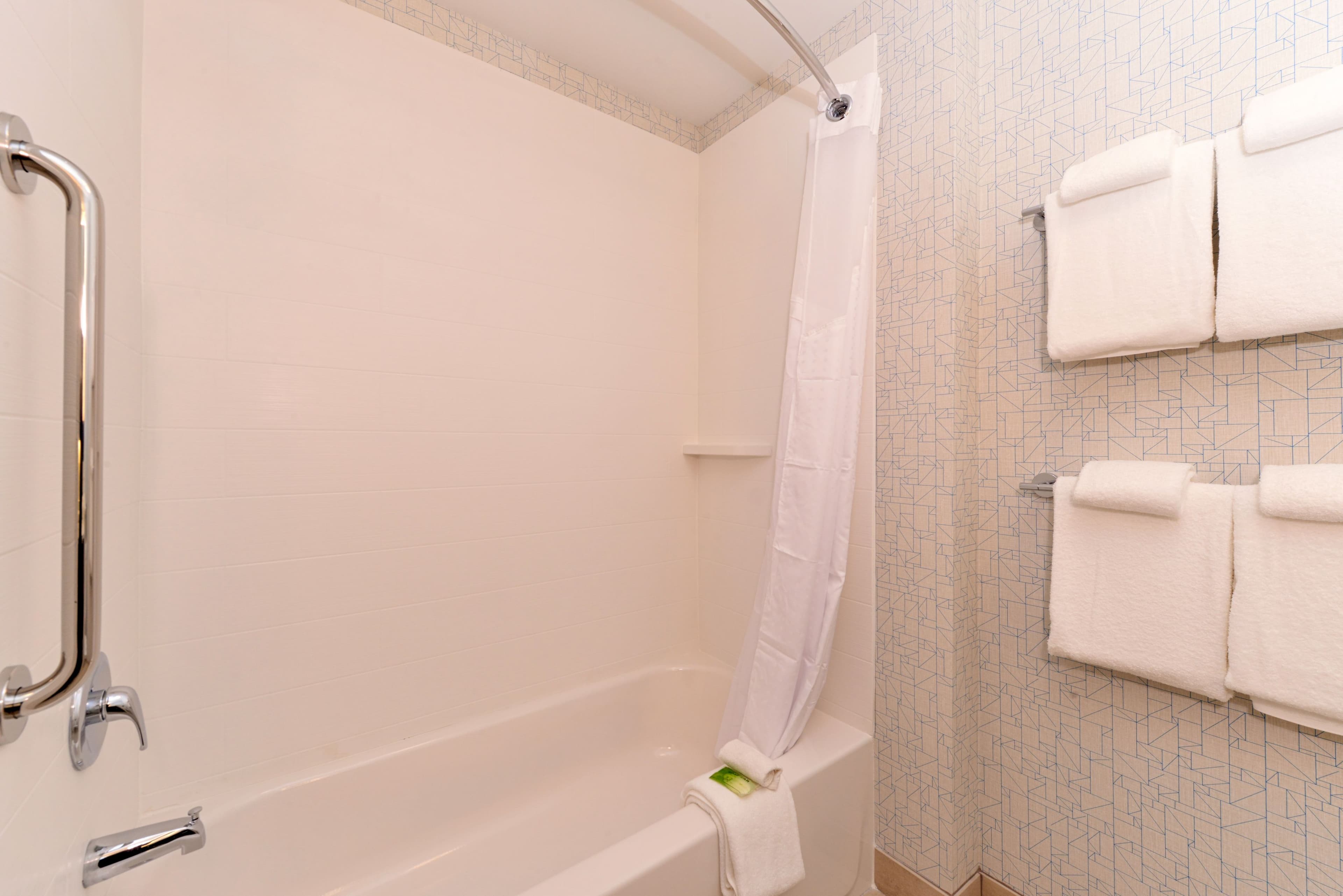 Holiday Inn Express & Suites Alachua - Gainesville Area — 15