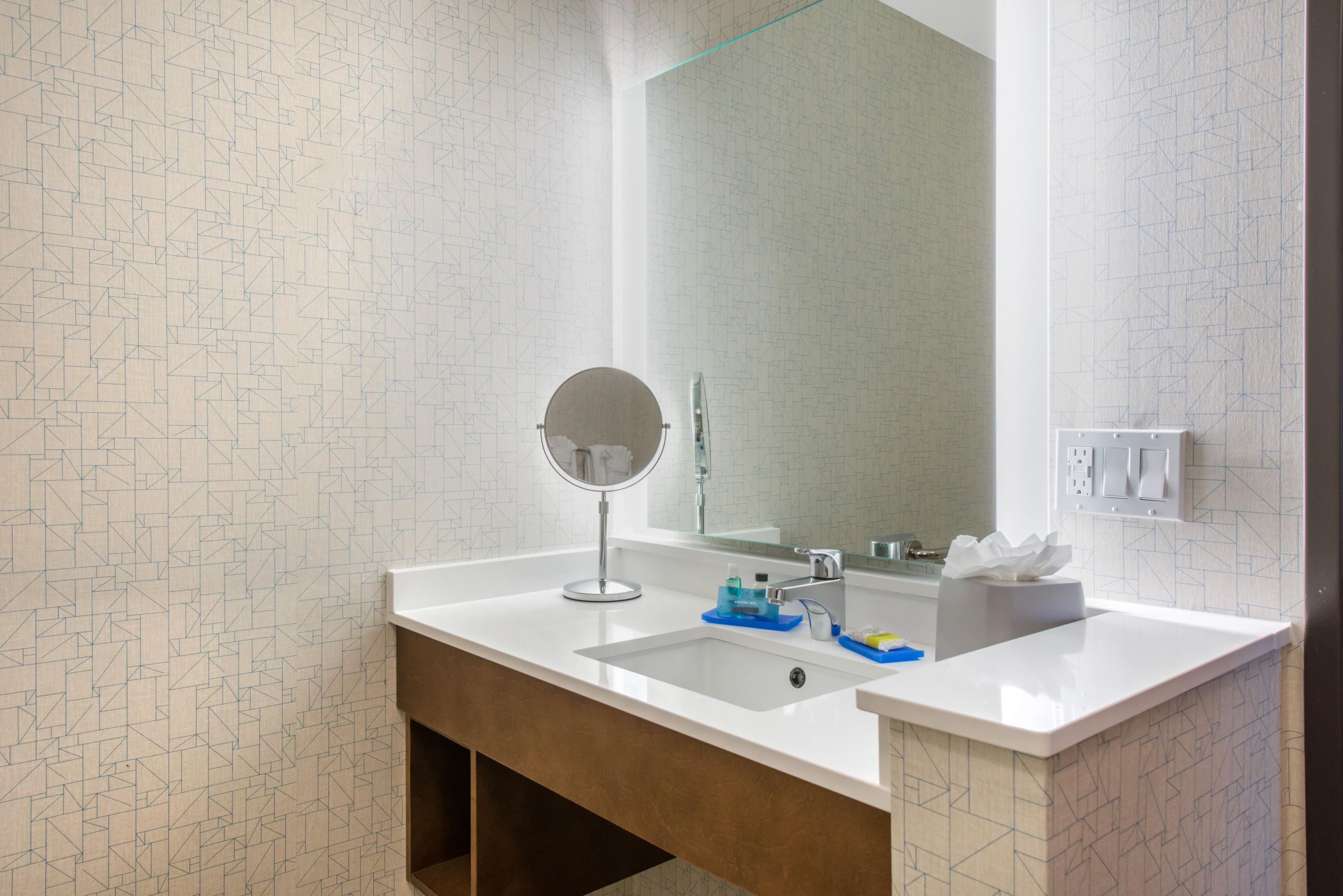 Holiday Inn Express & Suites Alachua - Gainesville Area — 24